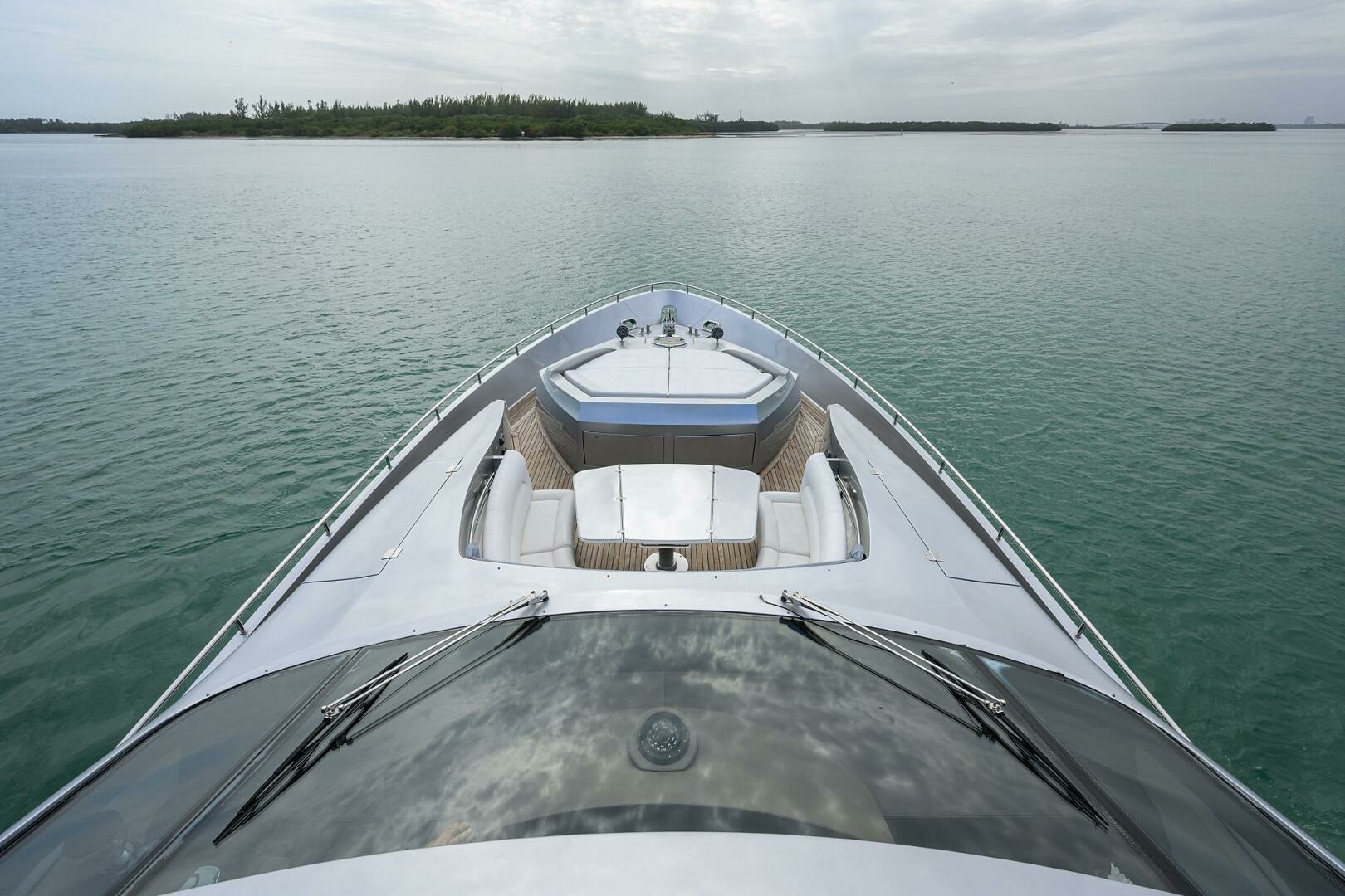 Miura 90ft Pershing Yacht For Sale
