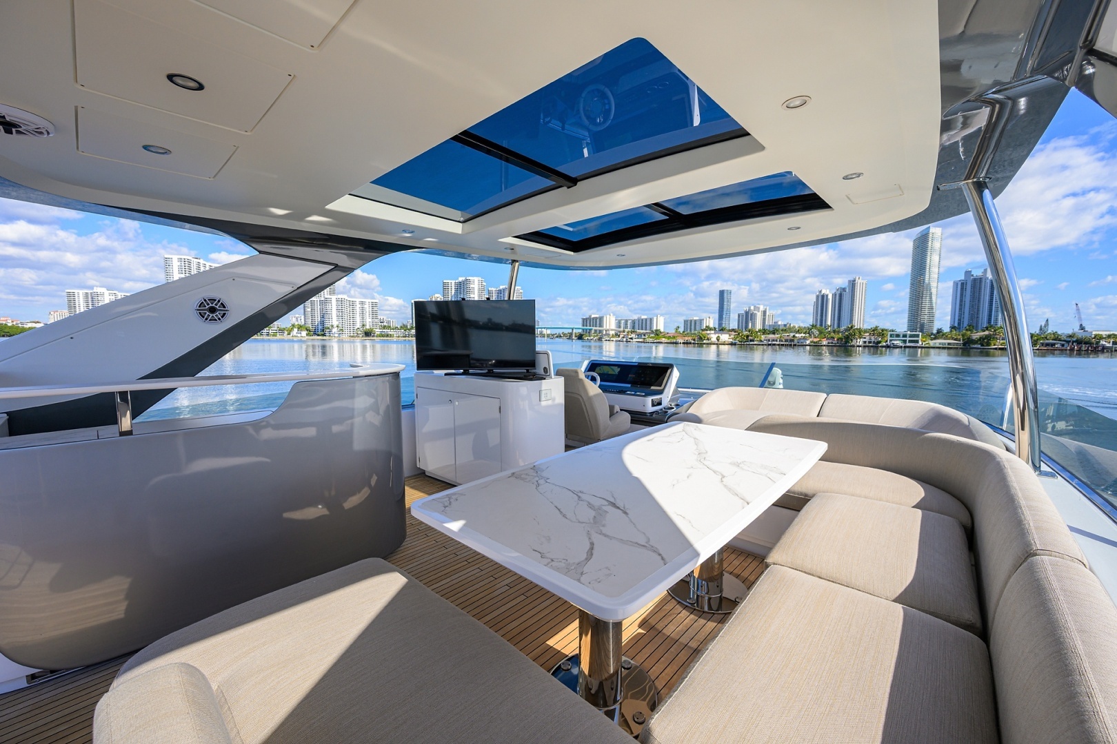 DT78 78ft Azimut Yacht For Sale