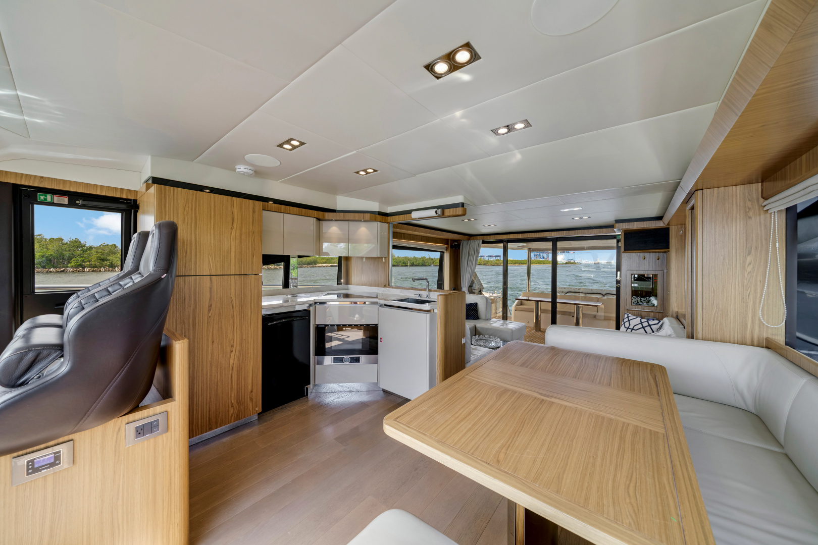 60ft Absolute Yacht For Sale