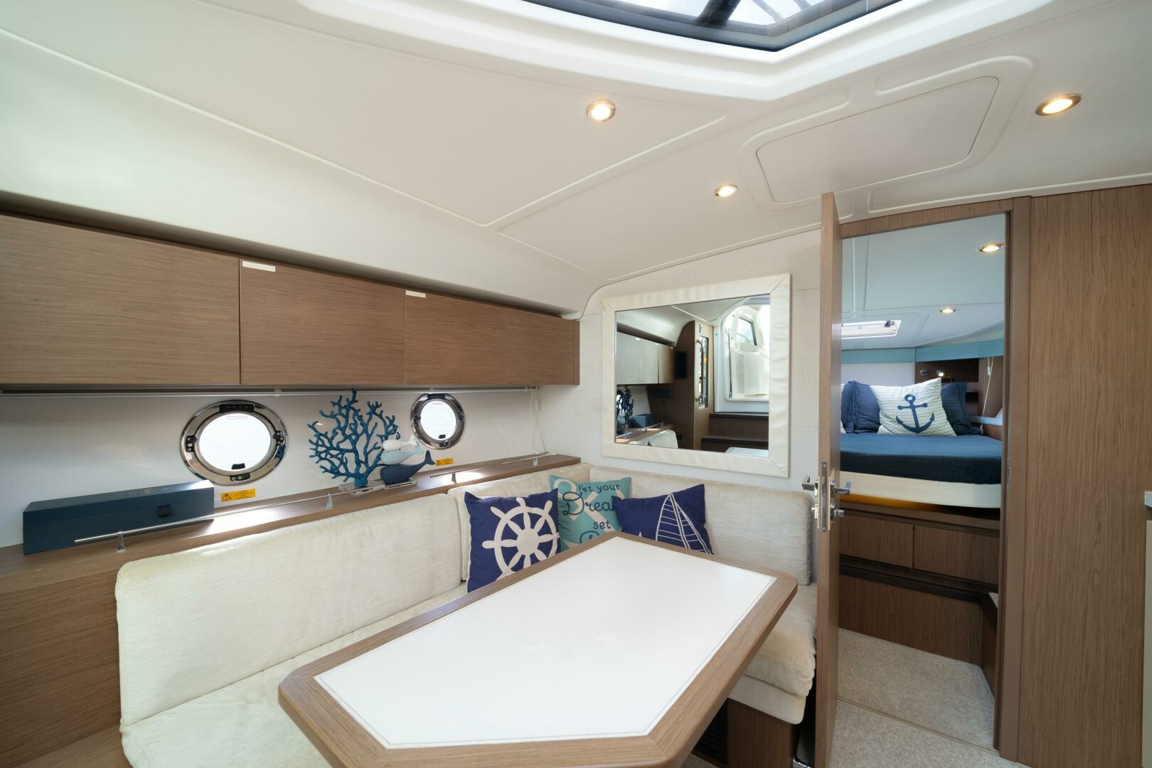 TIS THE SEASUN 40ft Beneteau Yacht For Sale