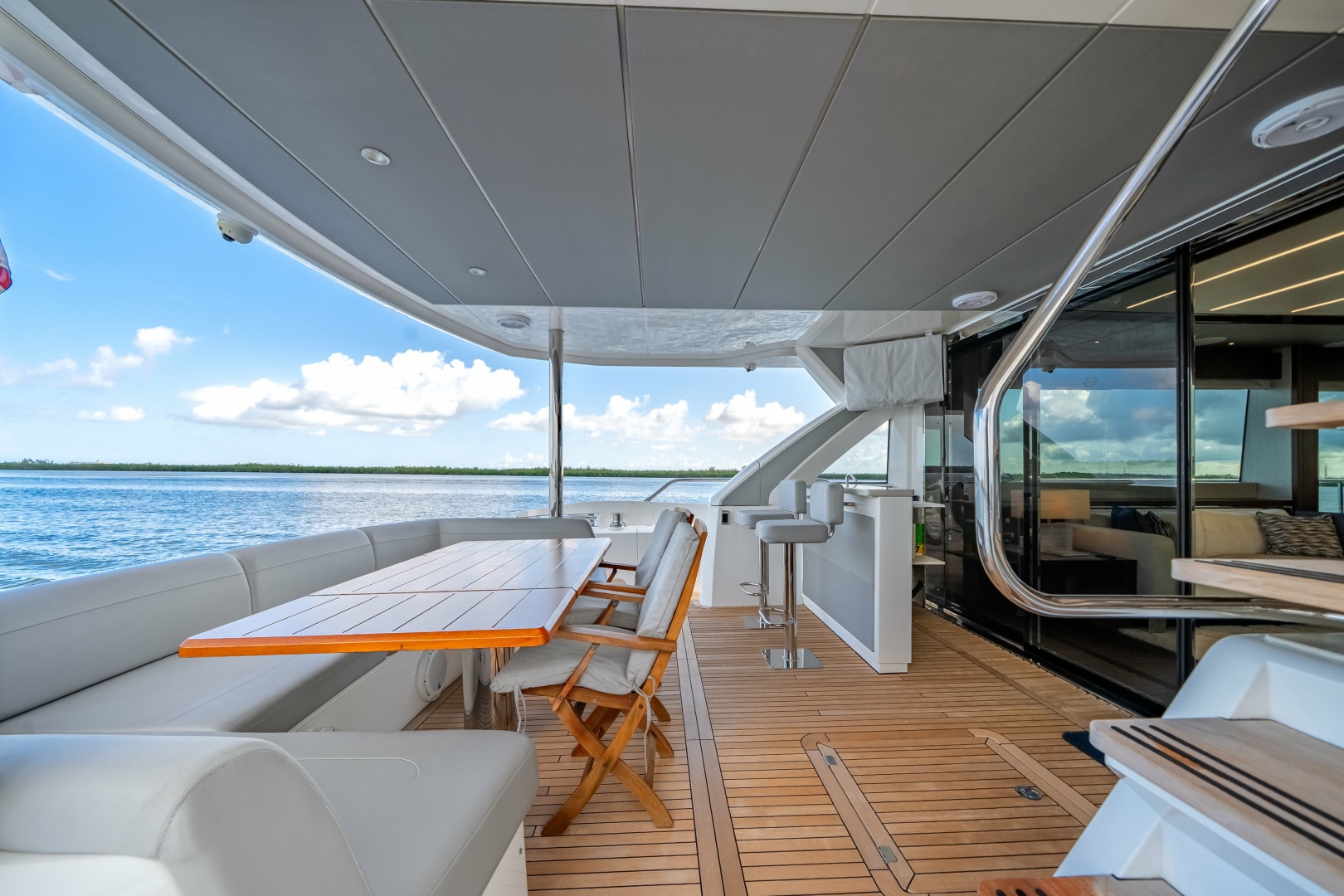 2019 Sunseeker 76 Flybridge
