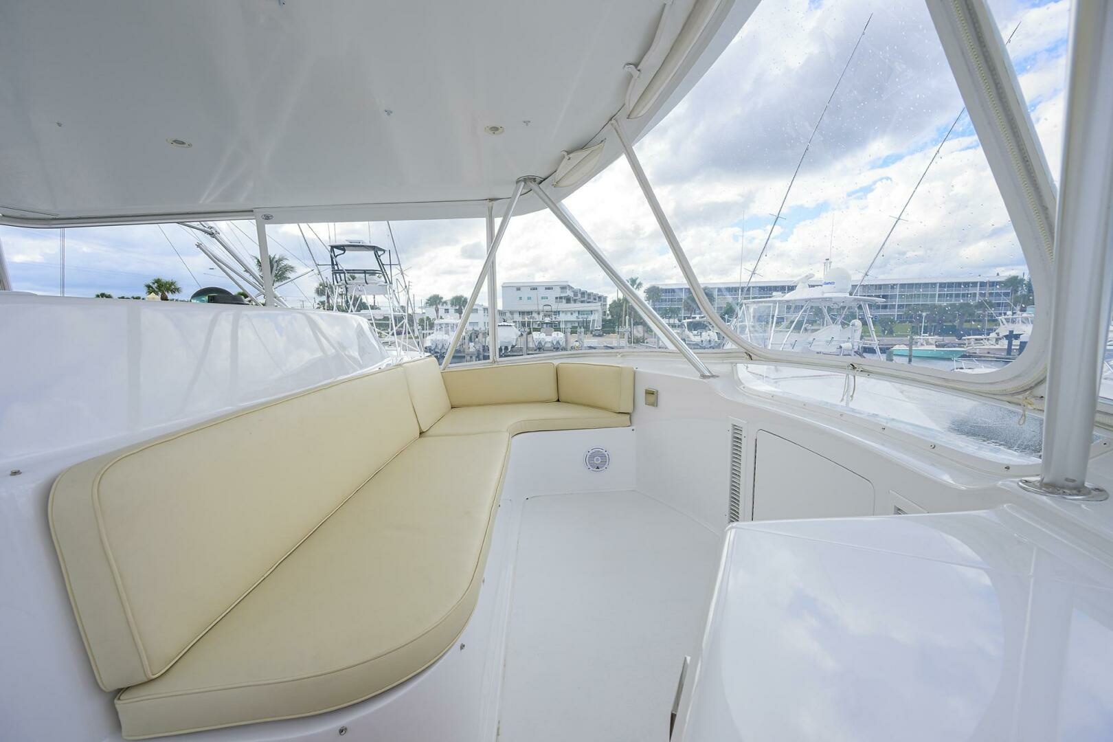 Viking 56 MATTER OF TIME - Flybridge - Seating