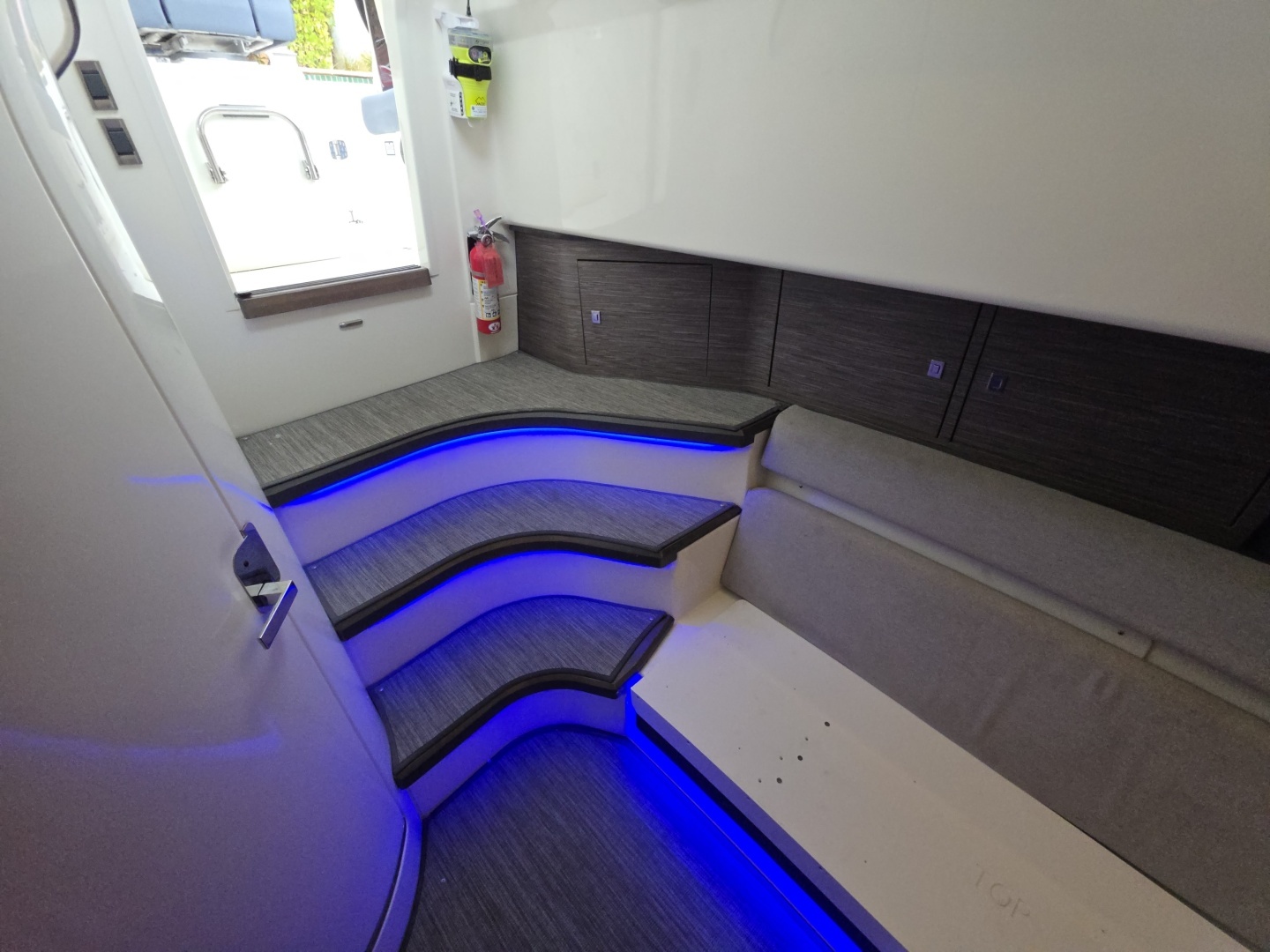 BFT 42ft Boston Whaler Yacht For Sale