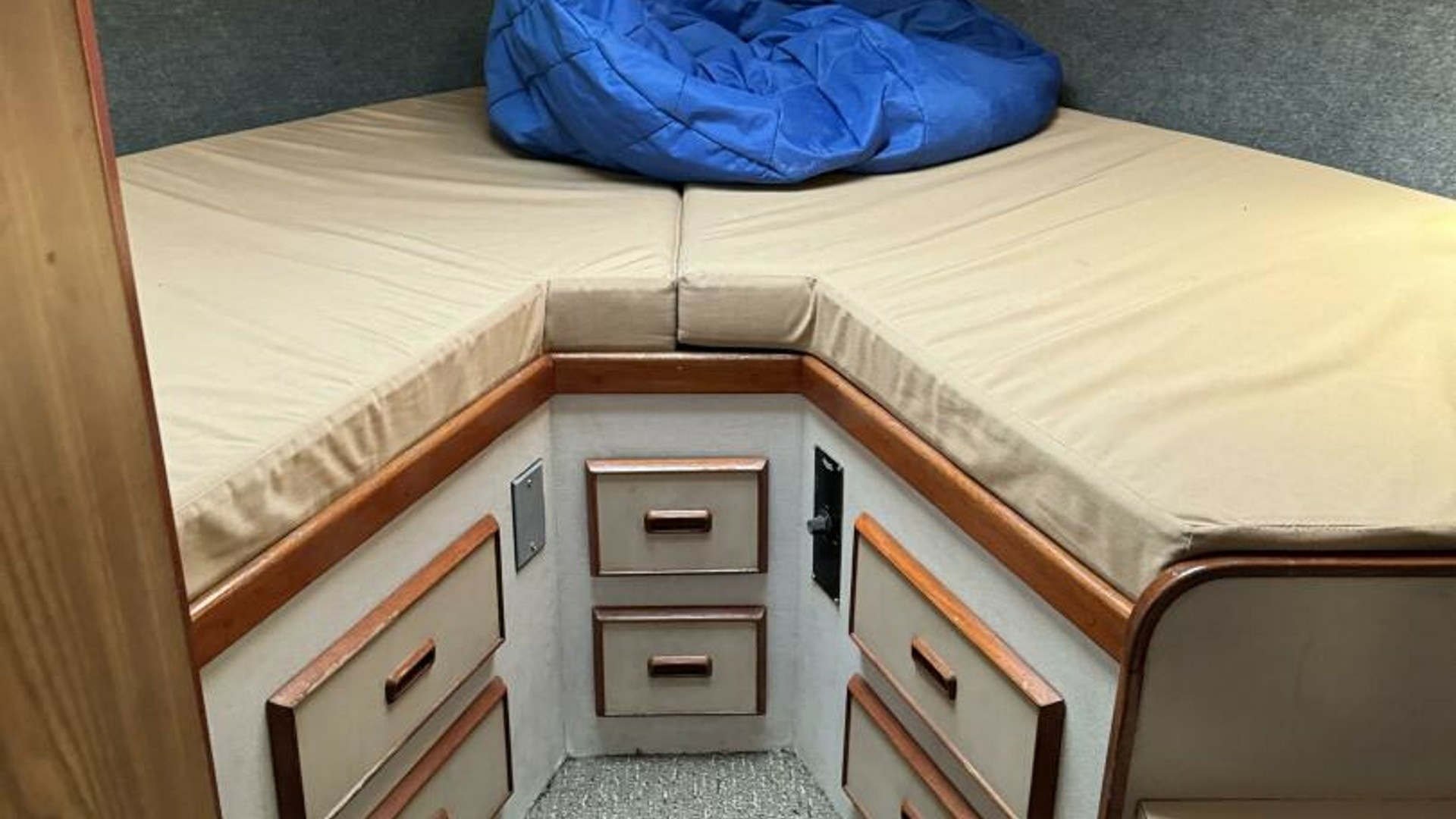 Cast Off II 38ft Bertram Yacht For Sale