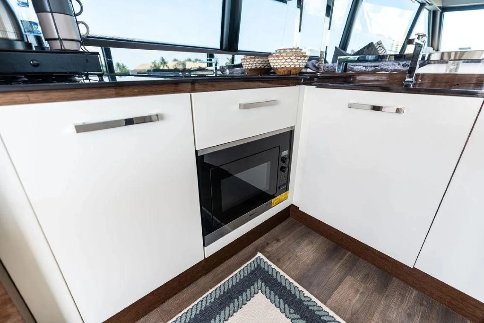 Prestige 680 Yacht For Sale