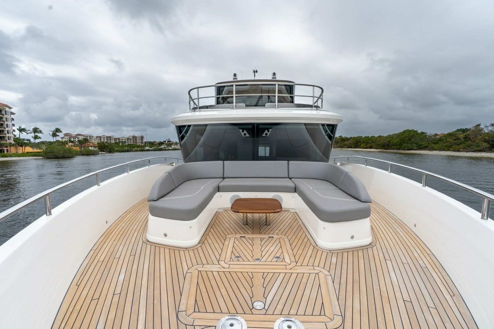 Princess 80 LANIKAI - Bow