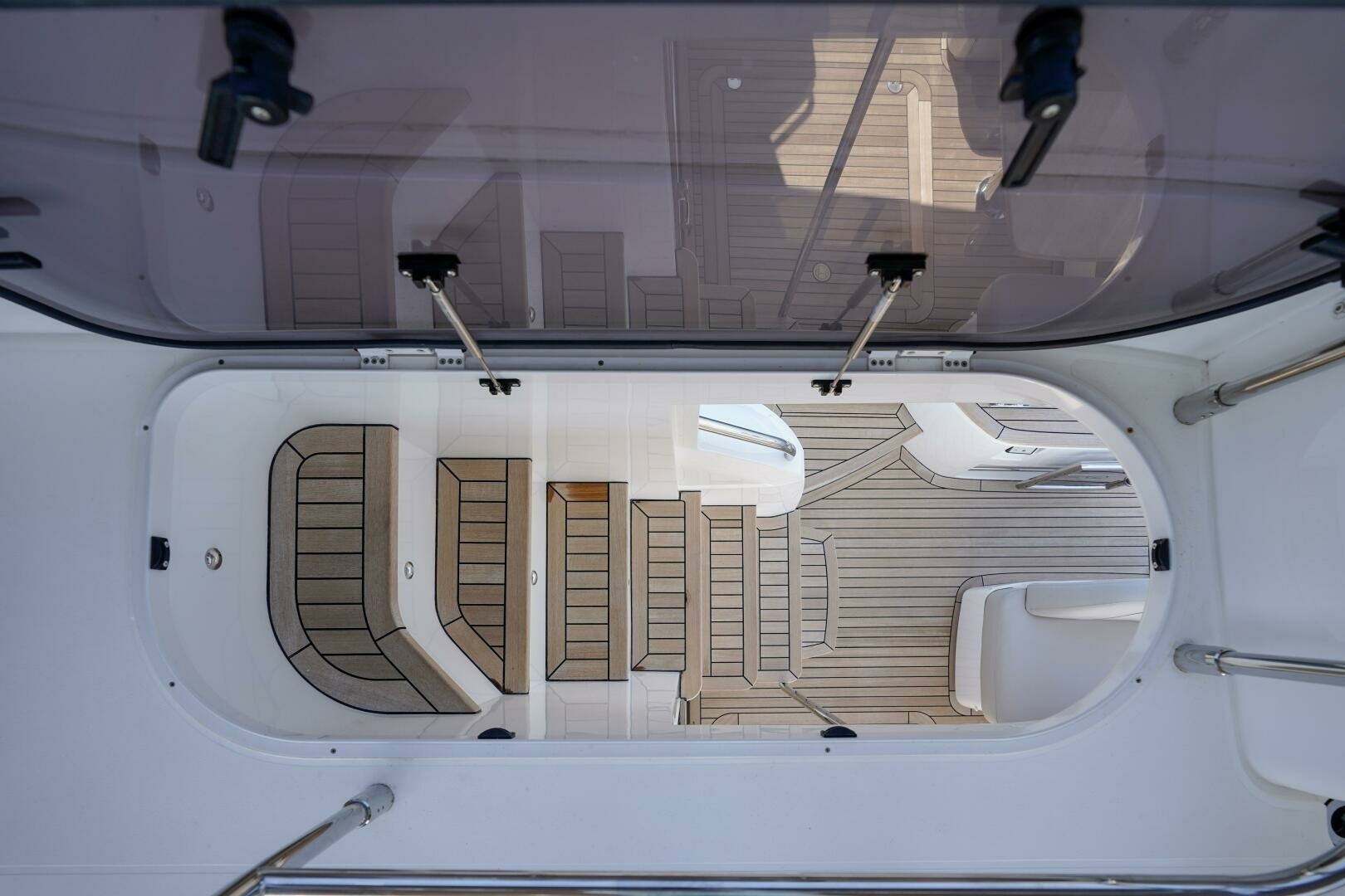 2021 Princess F50- MAKING TIME- Flybridge Stairs