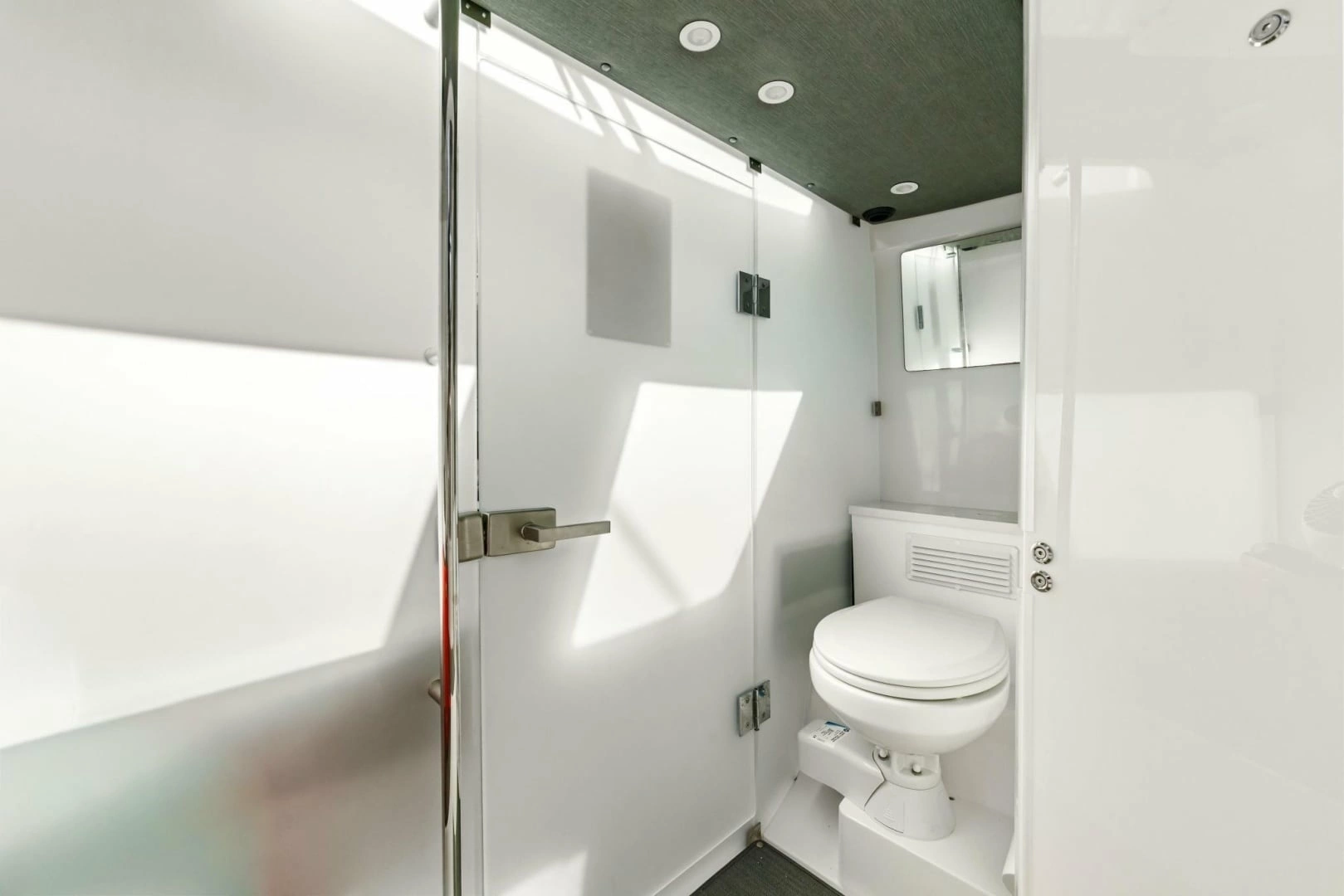 Axopar 37 Suntop Yacht For Sale