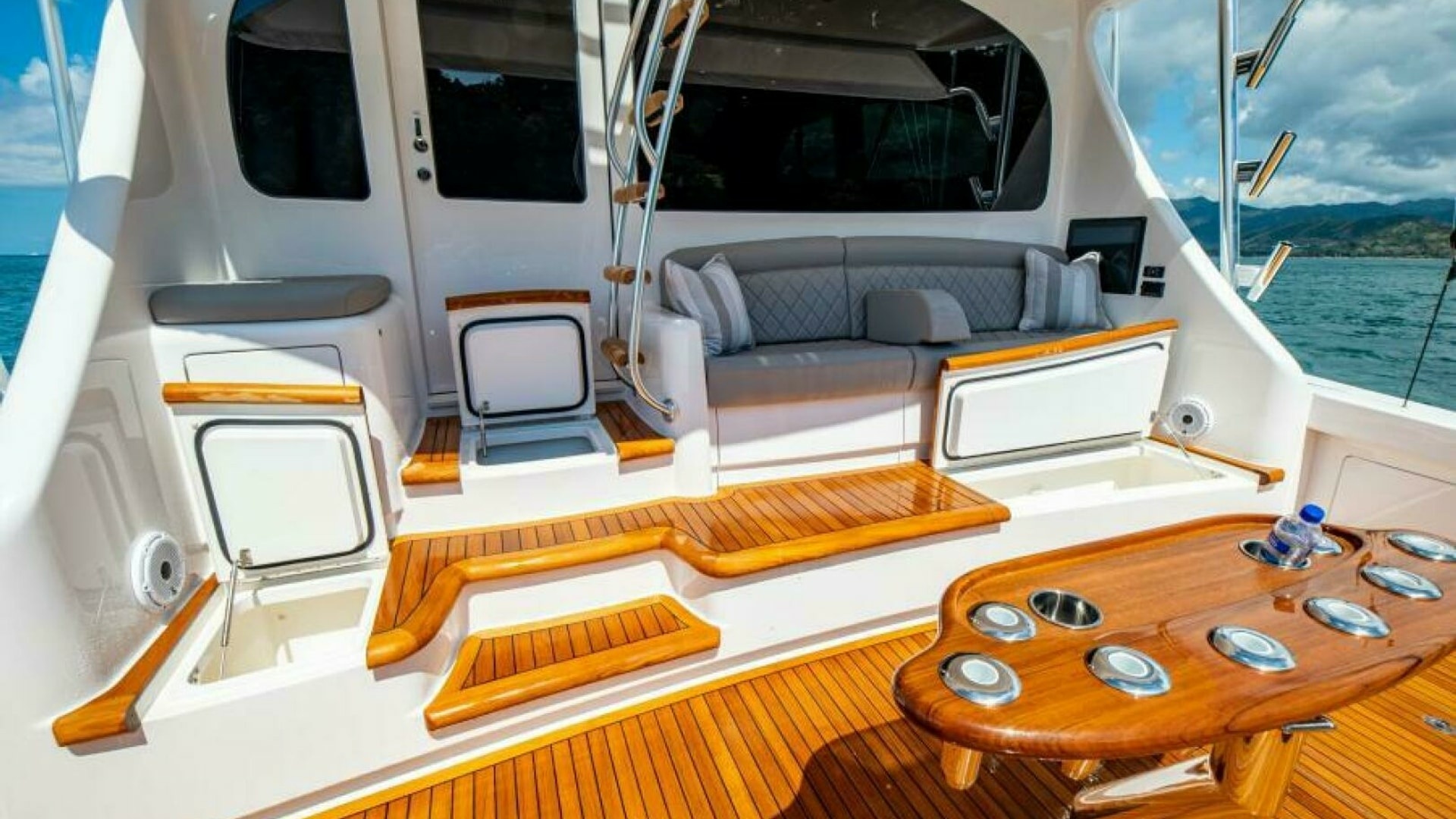 Spacious Aft Deck with Seating