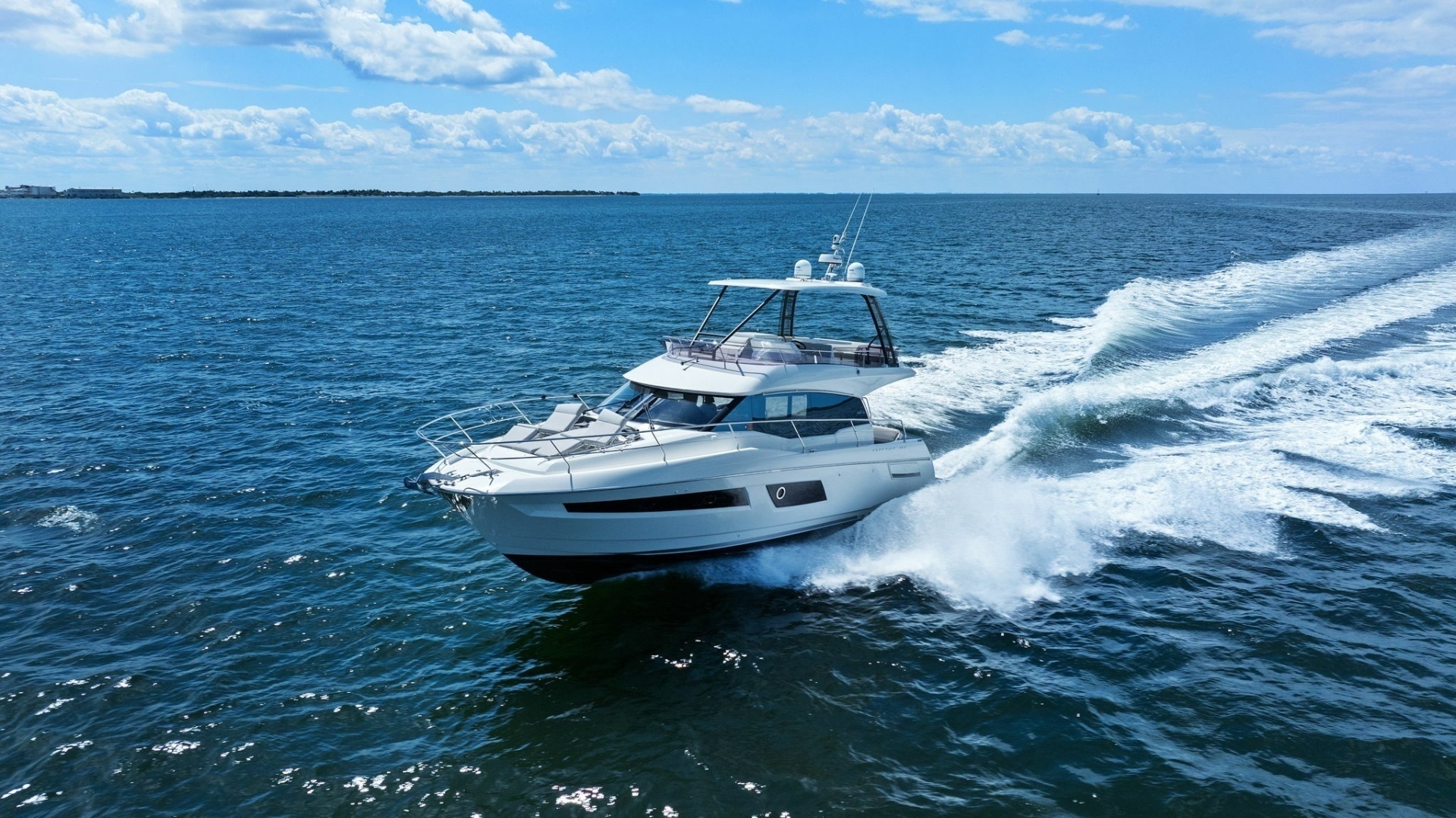 2020 Prestige 460 Flybridge