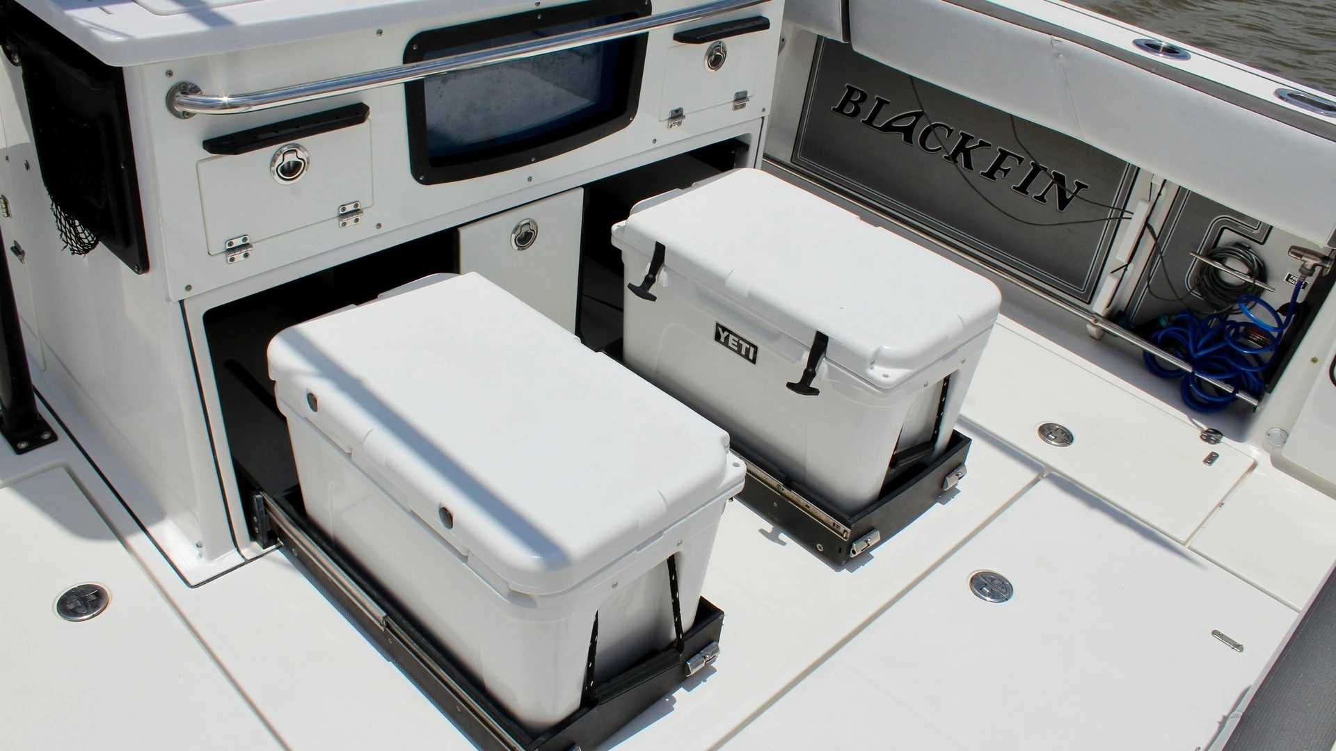 Blackfin 332 Center Console Yacht For Sale