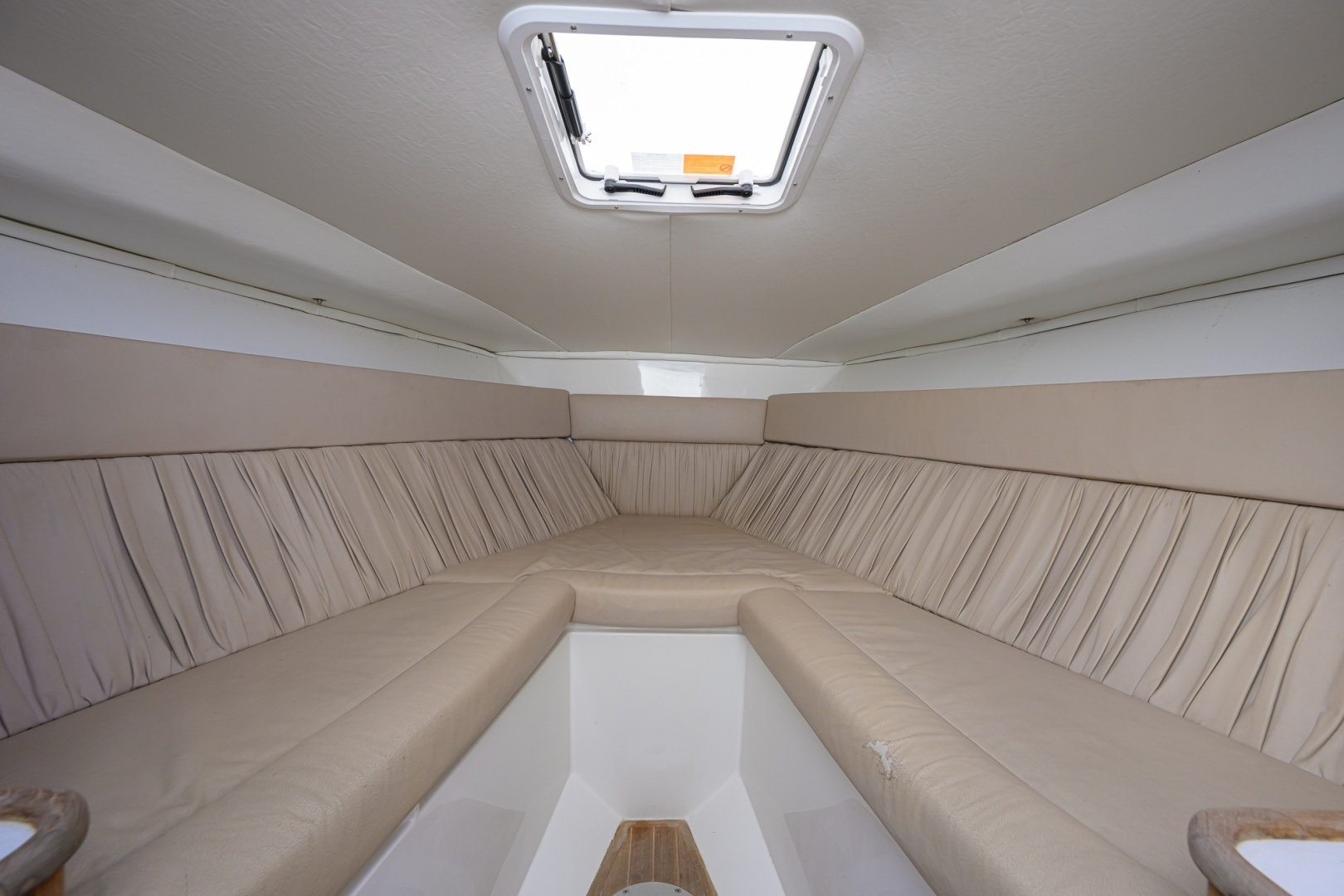 31ft Jupiter Yacht For Sale