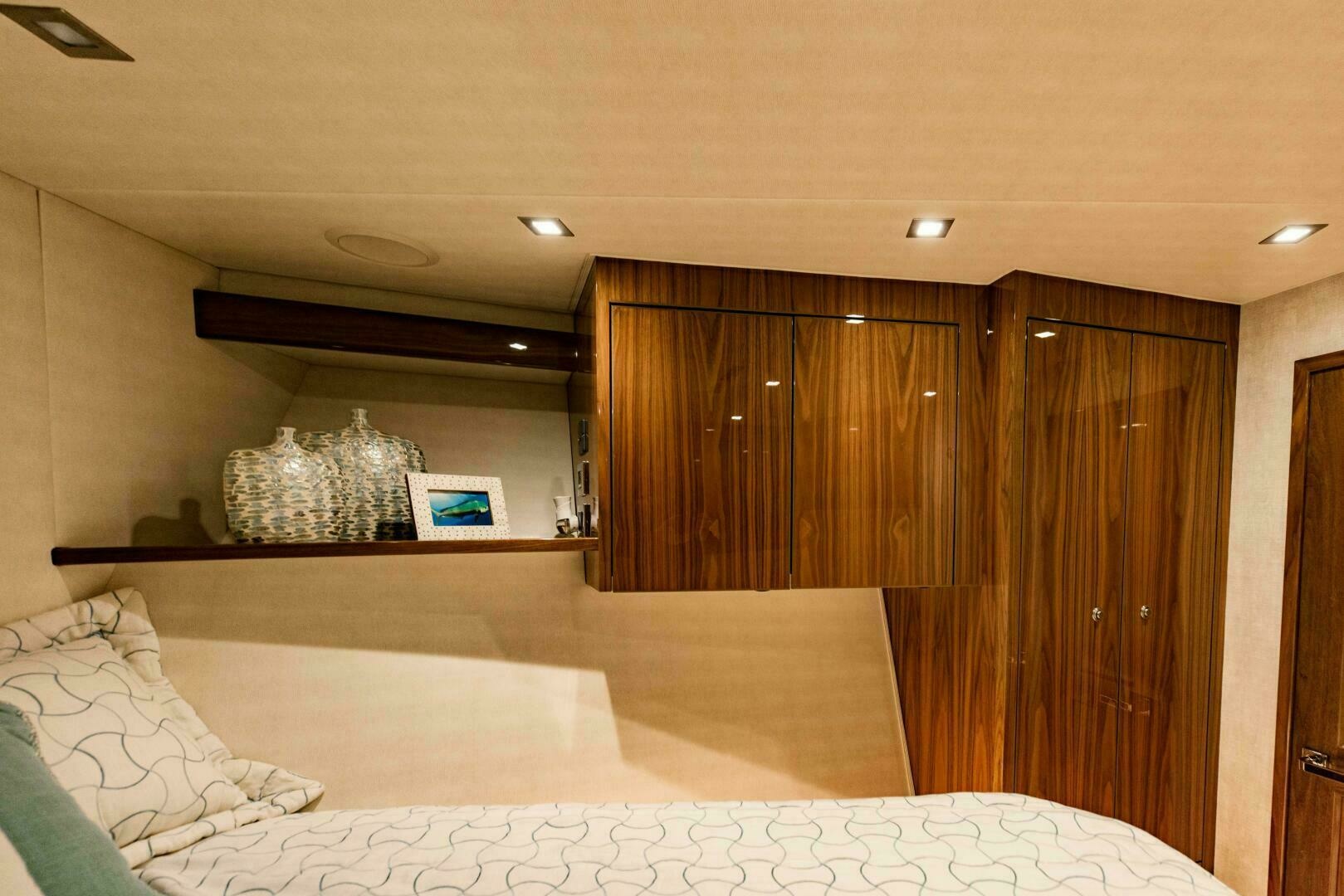 2020 Viking 72 Enclosed Bridge