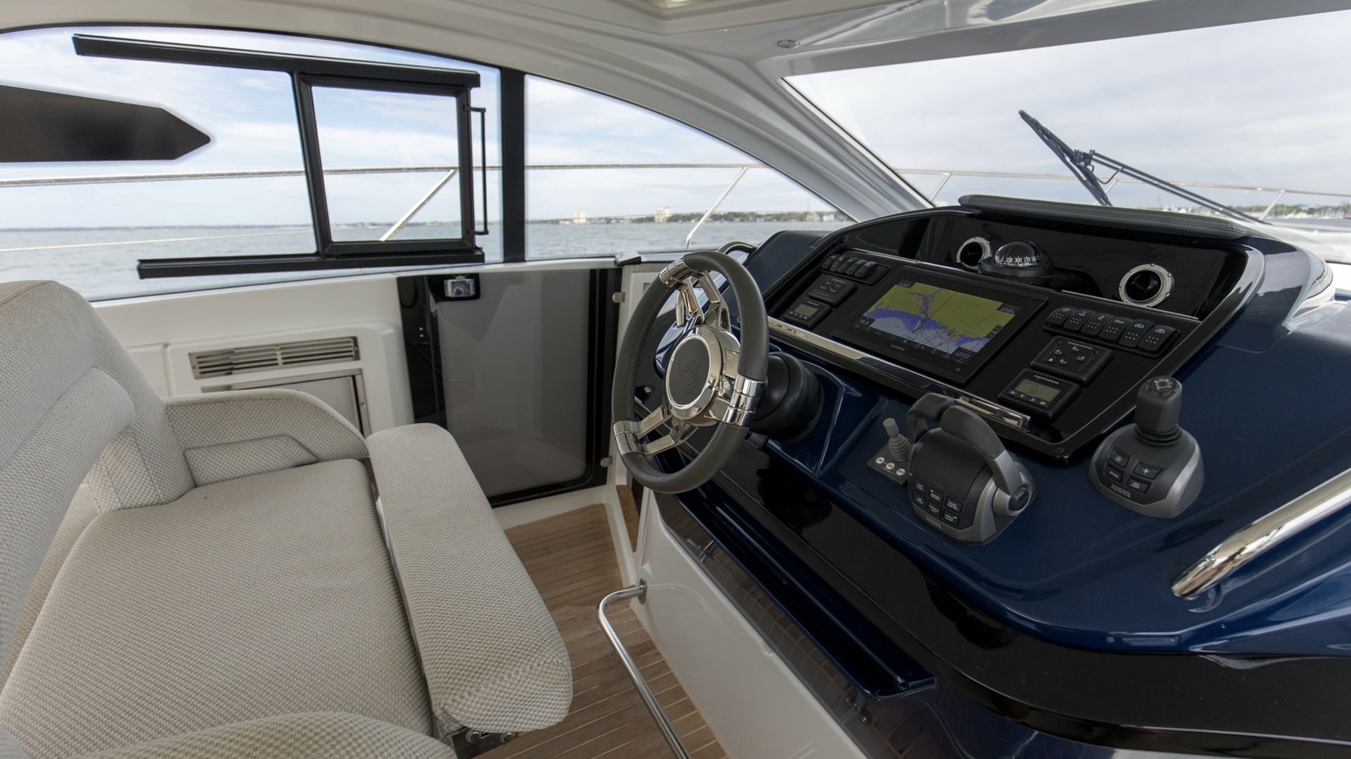 Beneteau 41 Grand Turismo — War Downs Eagle - Photo 18