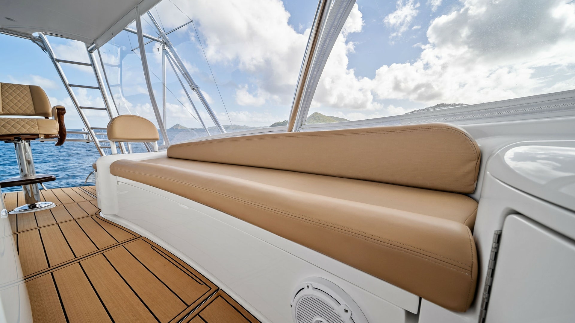 Flybridge Seating Area