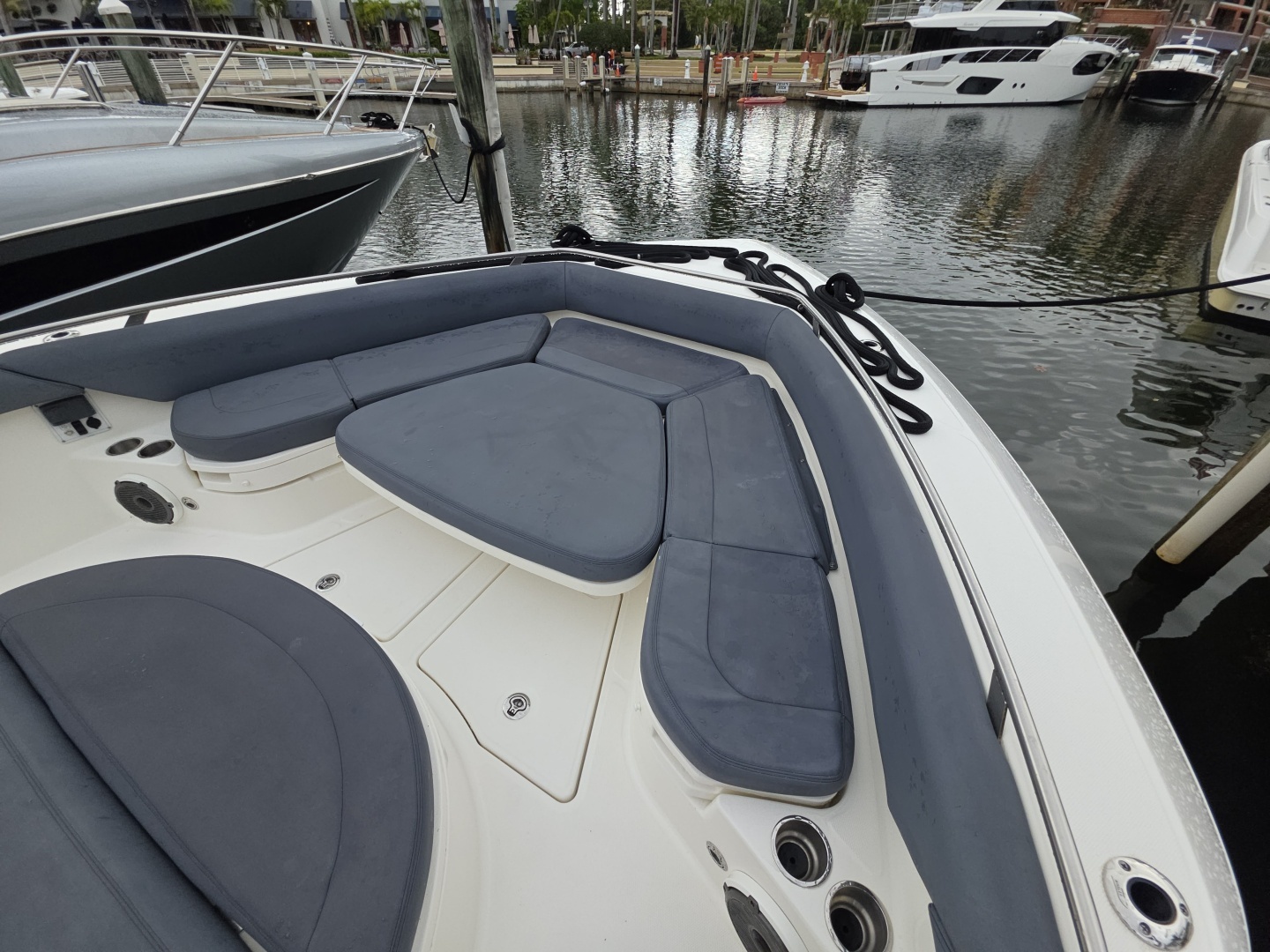 BFT 42ft Boston Whaler Yacht For Sale