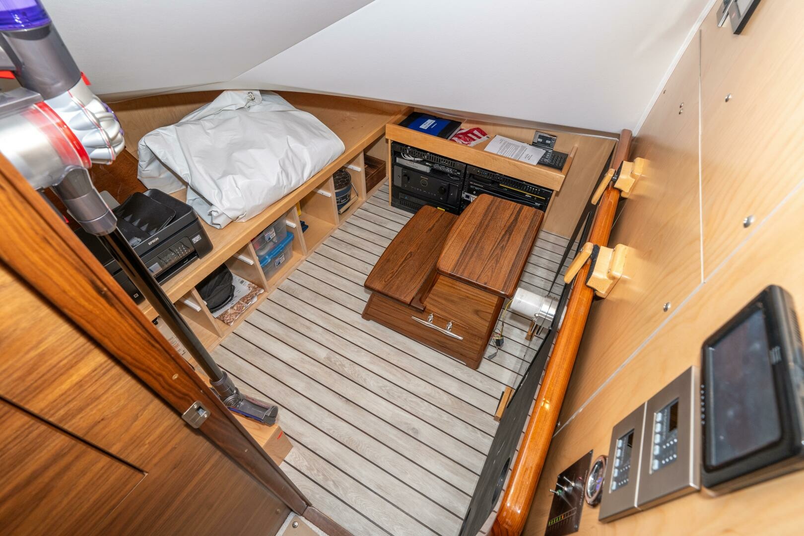 Zatara 90ft Viking Yacht For Sale