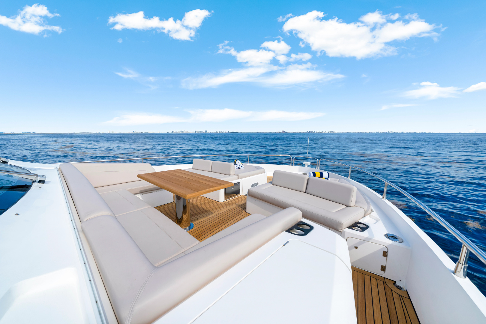 2020 Sunseeker 76 Yacht