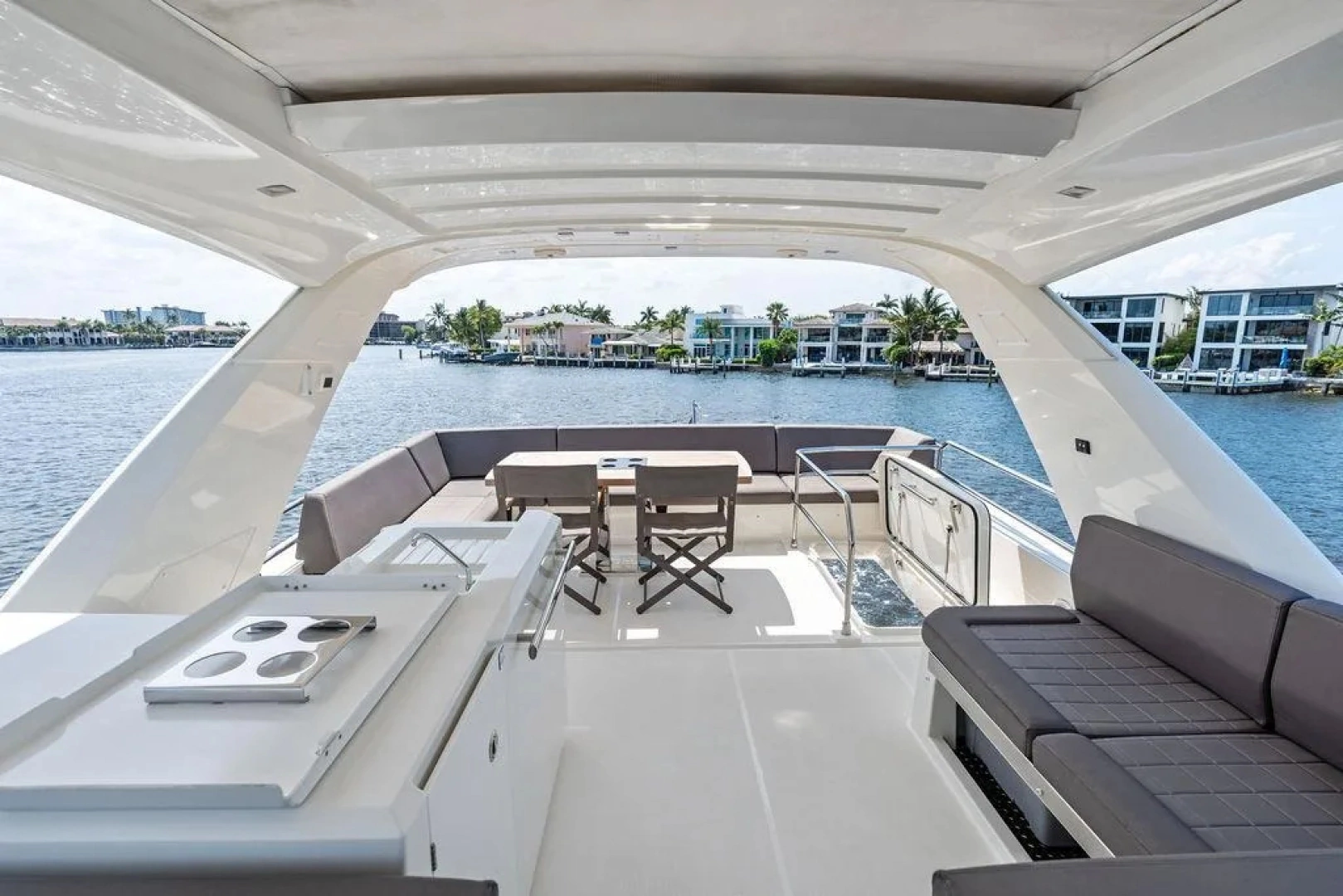 Prestige 680 Yacht For Sale