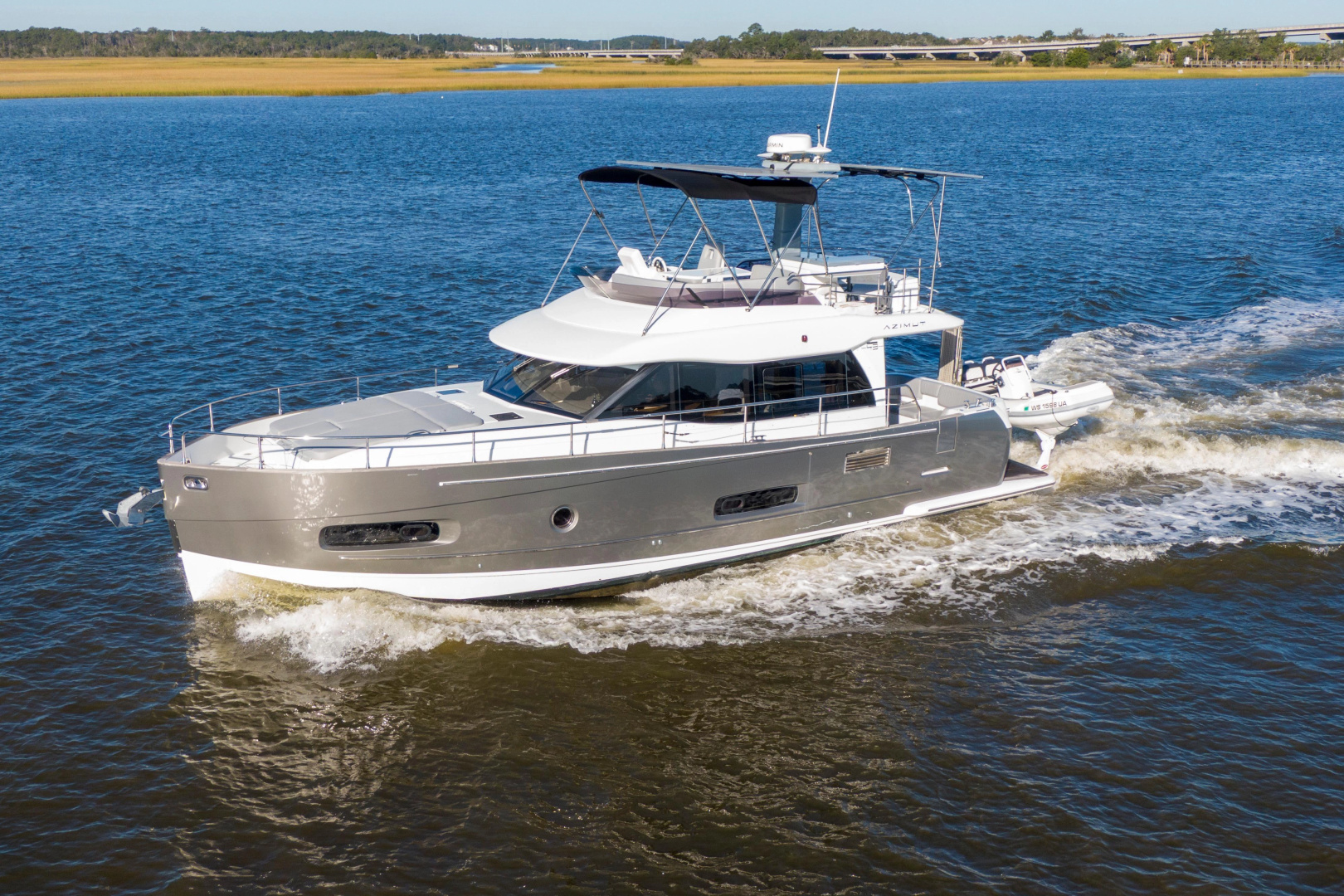 2015 Azimut Magellano 43