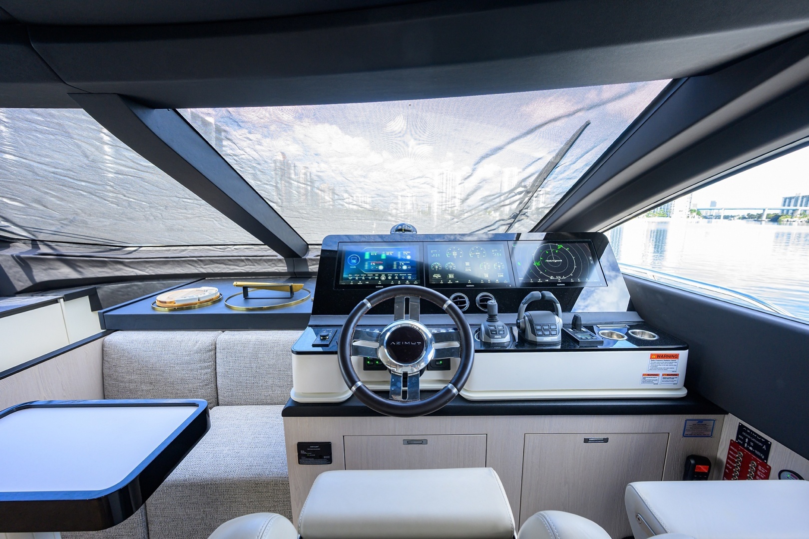 DT78 78ft Azimut Yacht For Sale