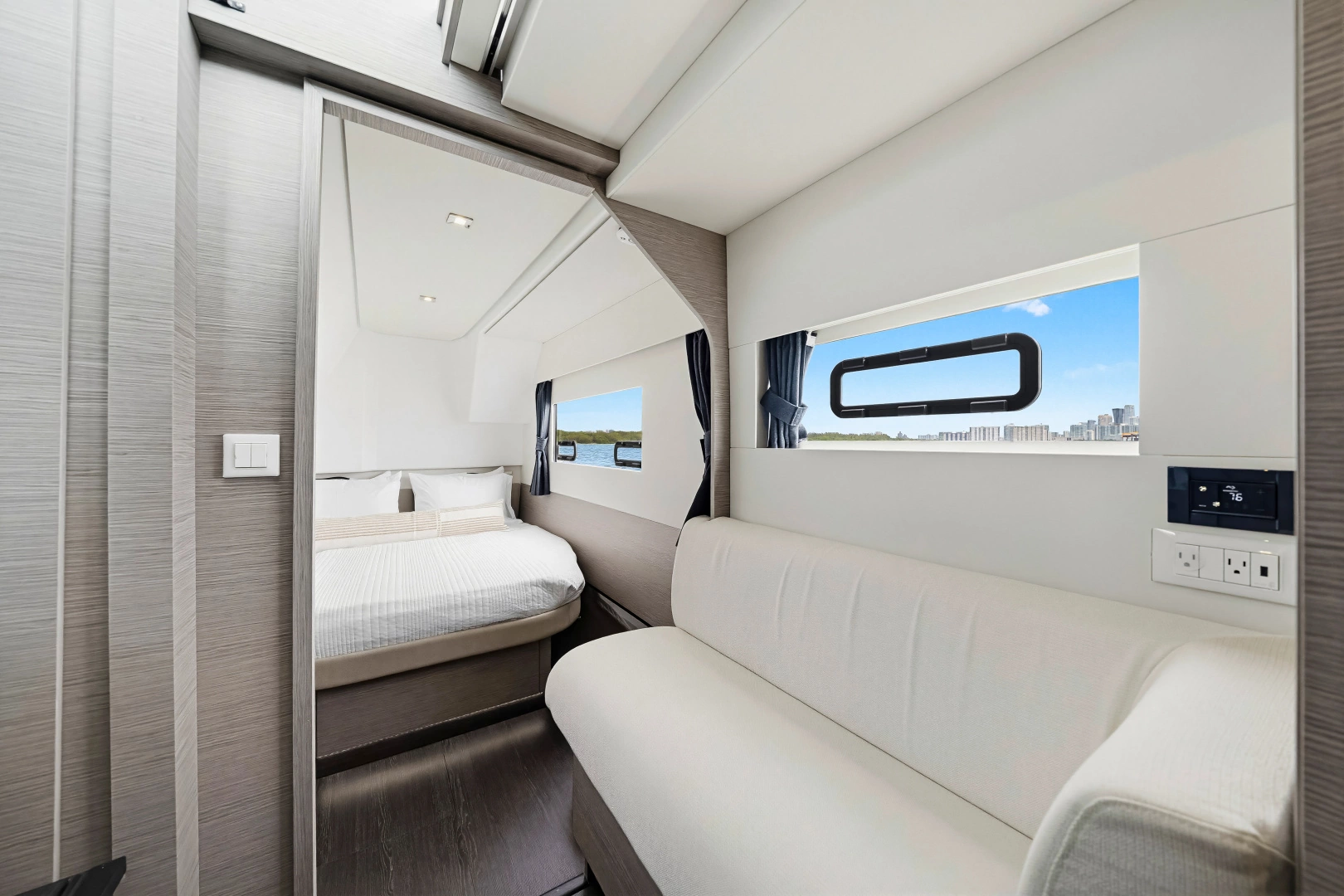 Fountaine Pajot MY4S Yacht For Sale