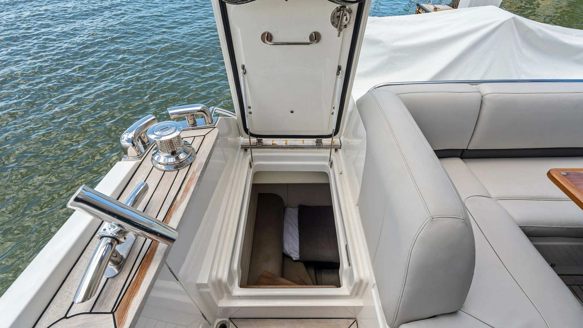Princess 64 Flybridge Yacht For Sale