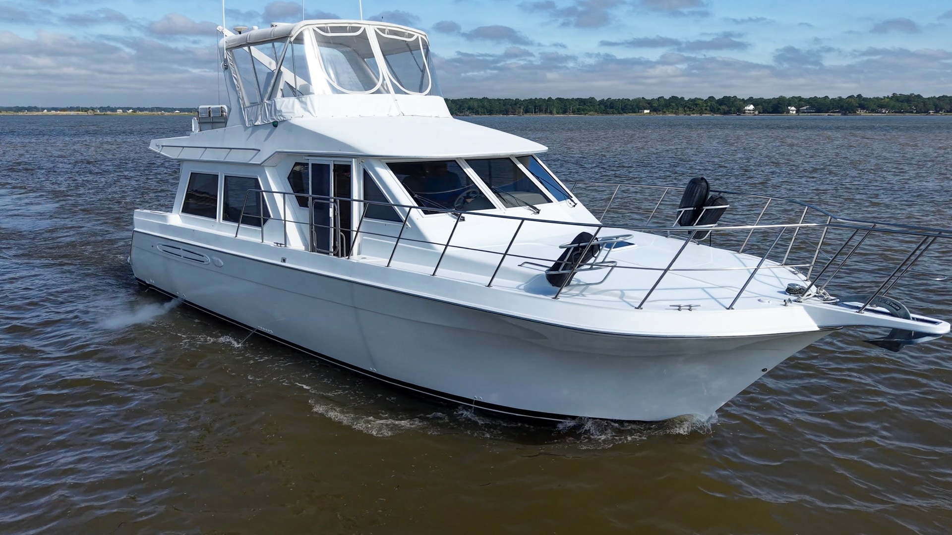 2001 48 Navigator 4800 Maggie B Profile