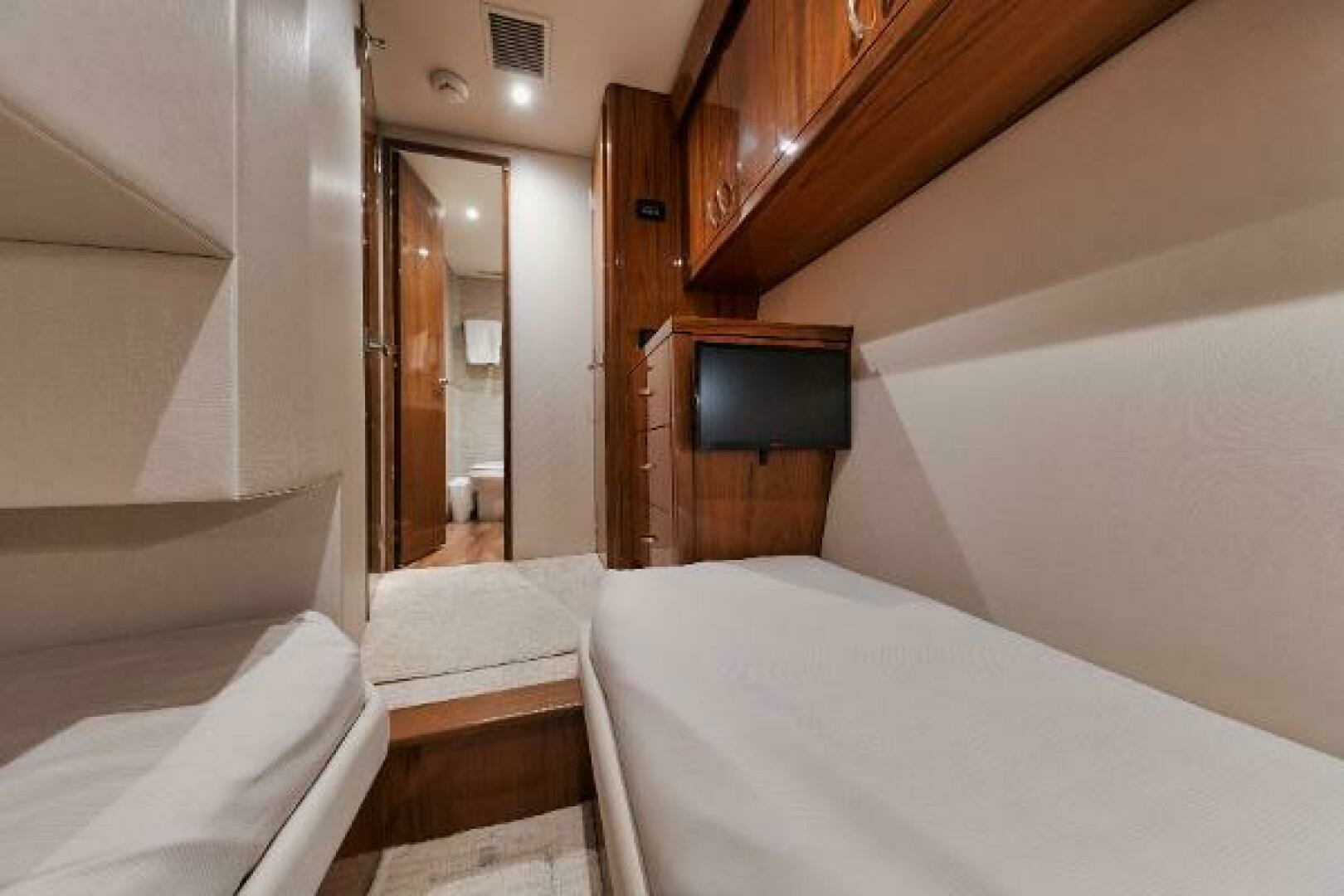 5 J rsquo s 54ft Hatteras Yacht For Sale