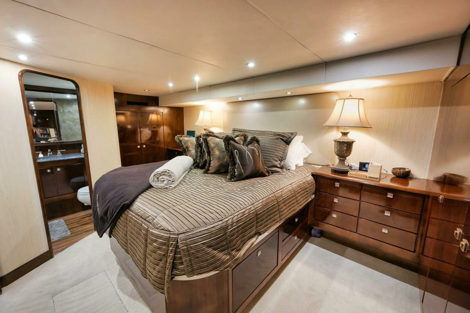 Ocean 73 Super Sport Yacht For Sale