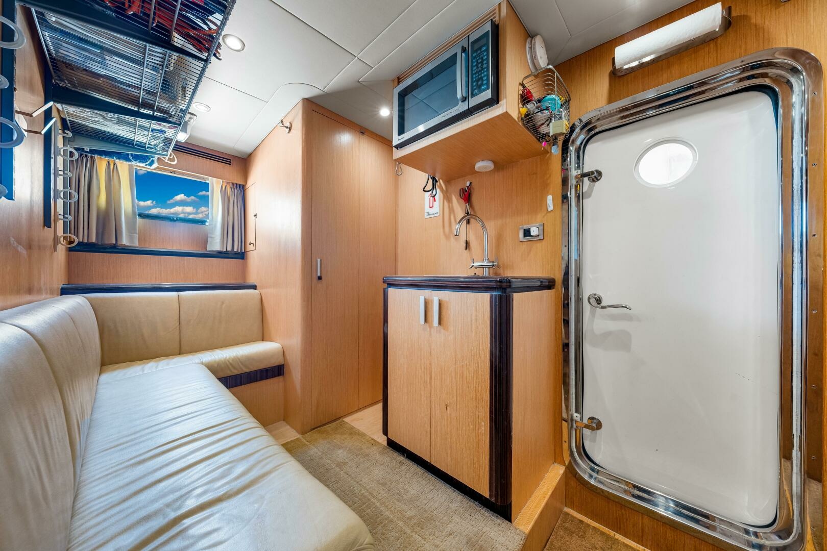 Relentless 83ft Ocean Alexander Yacht For Sale