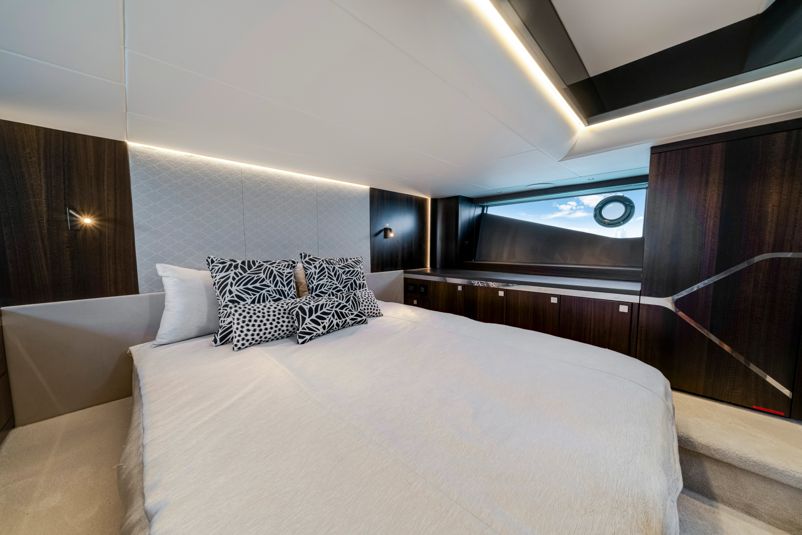 Fin 55ft Sunseeker Yacht For Sale