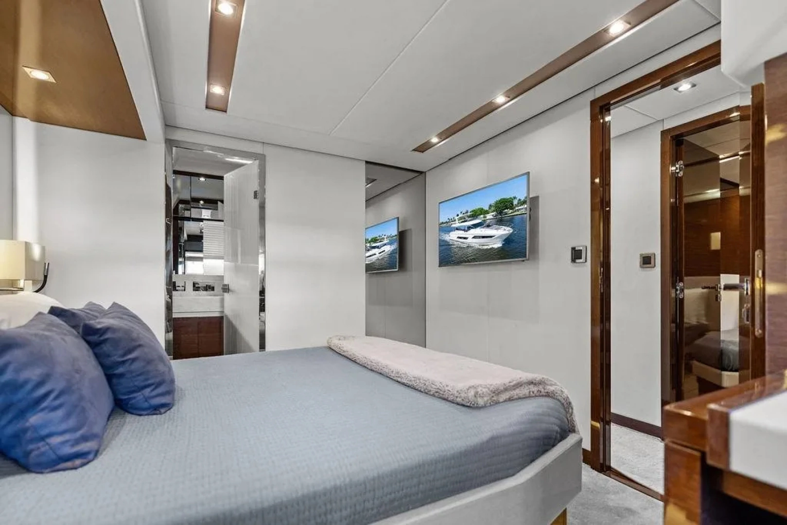 Prestige 680 Yacht For Sale