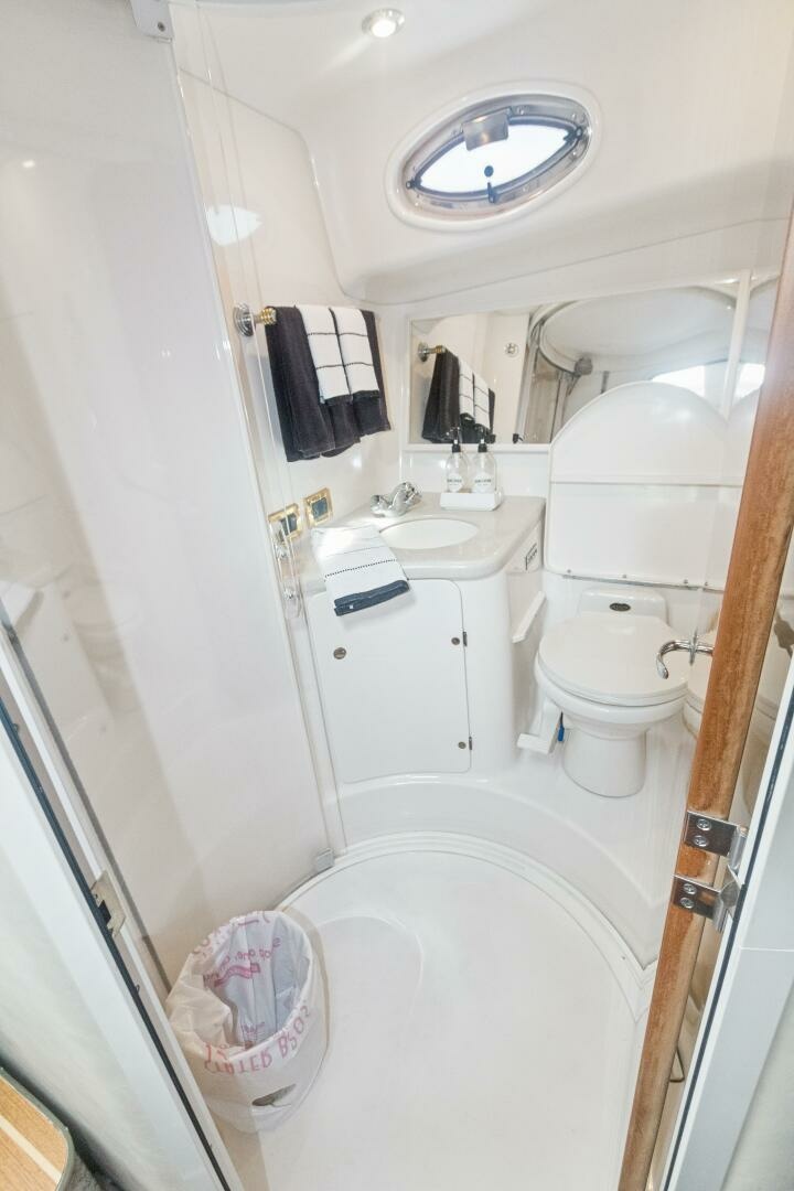 SANDIE LEE 37ft Sea Ray Yacht For Sale
