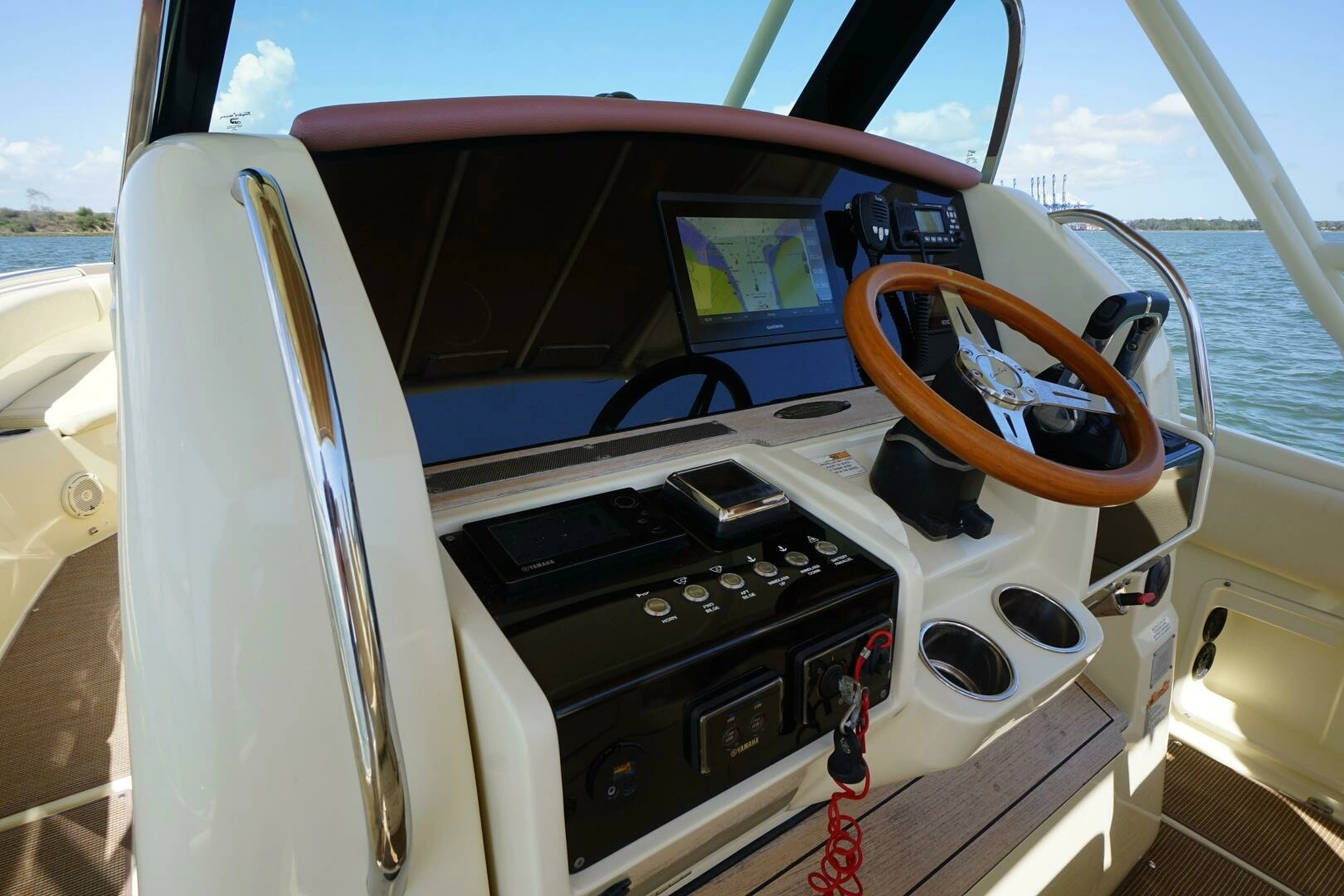 Chris-Craft Catalina 34 Yacht For Sale