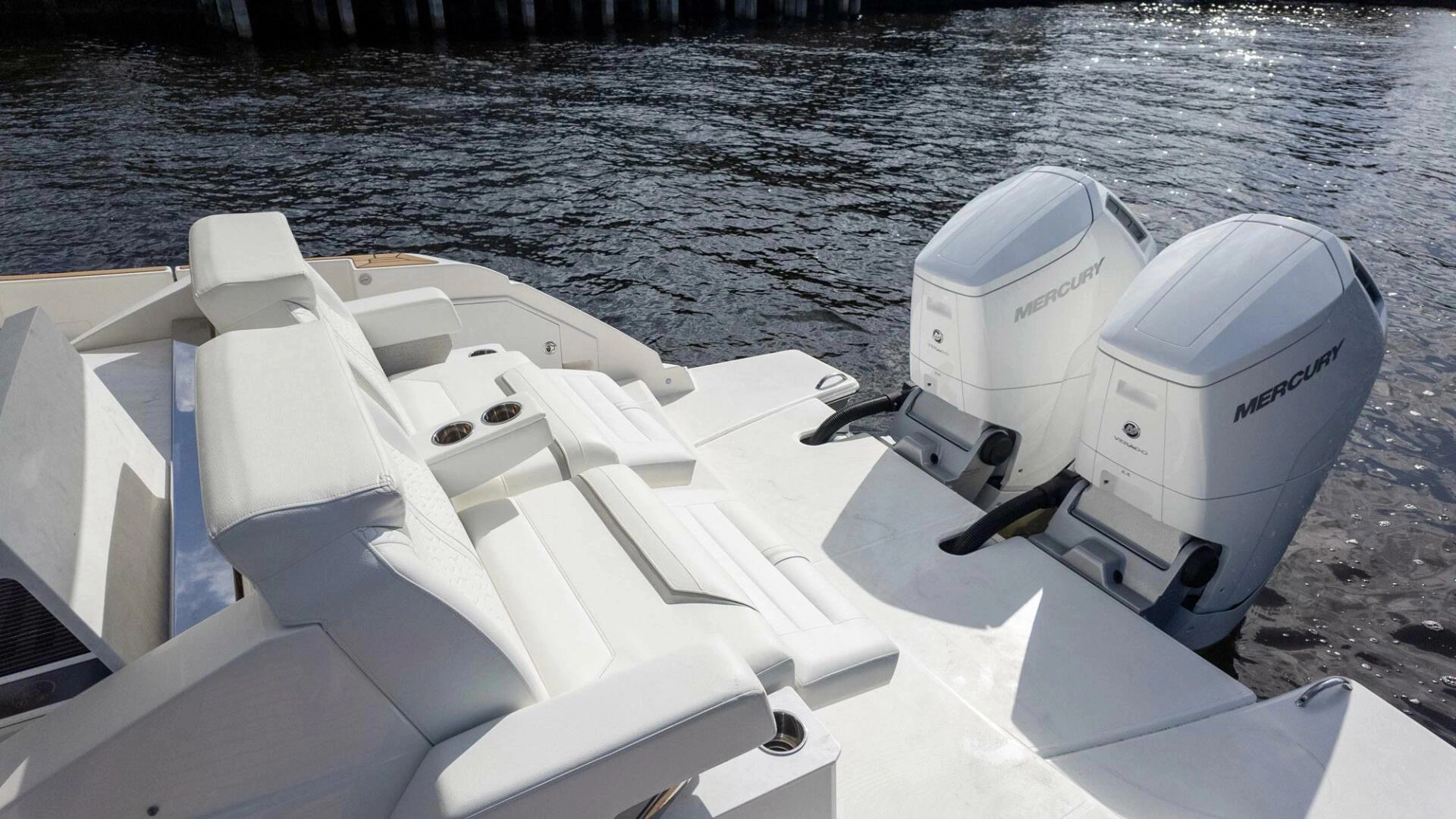 Tiara Yachts 43 LE Yacht For Sale