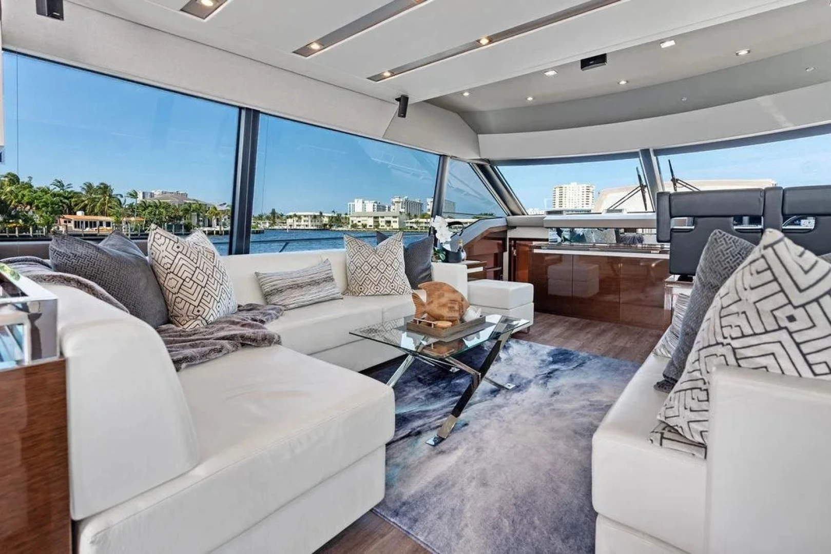 Prestige 680 Yacht For Sale
