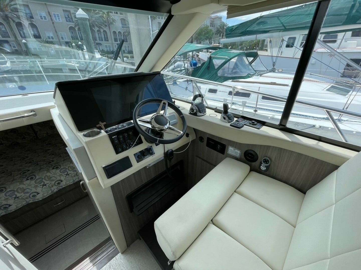 2022 Regal 38 Grand Coupe