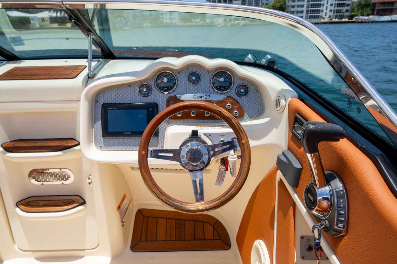 27ft Chris Craft Yacht For Sale
