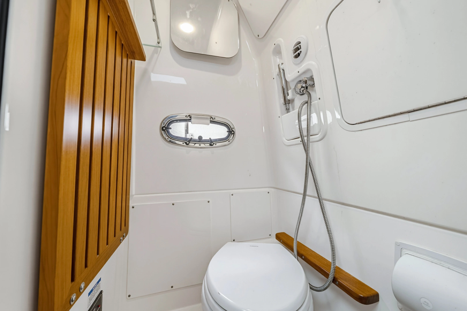 Boston Whaler 380 Outrage Yacht For Sale