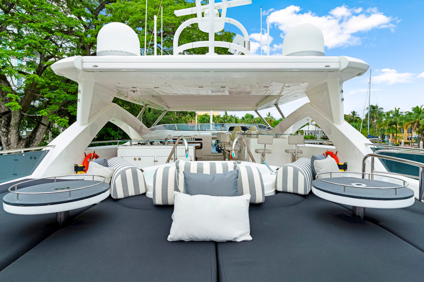 2010 Sunseeker 34 Metre Yacht