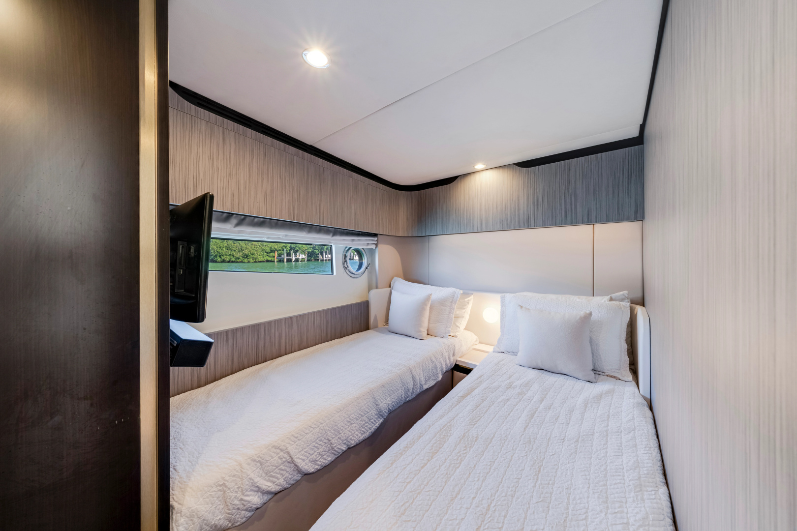 60ft Azimut Yacht For Sale