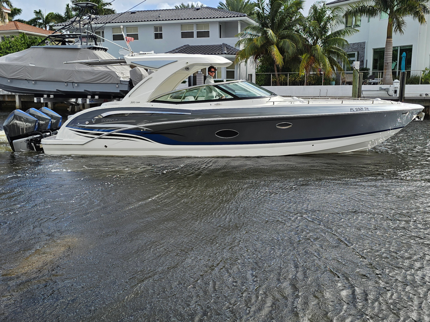 OUTER SPACE 35ft Formula Yacht For Sale