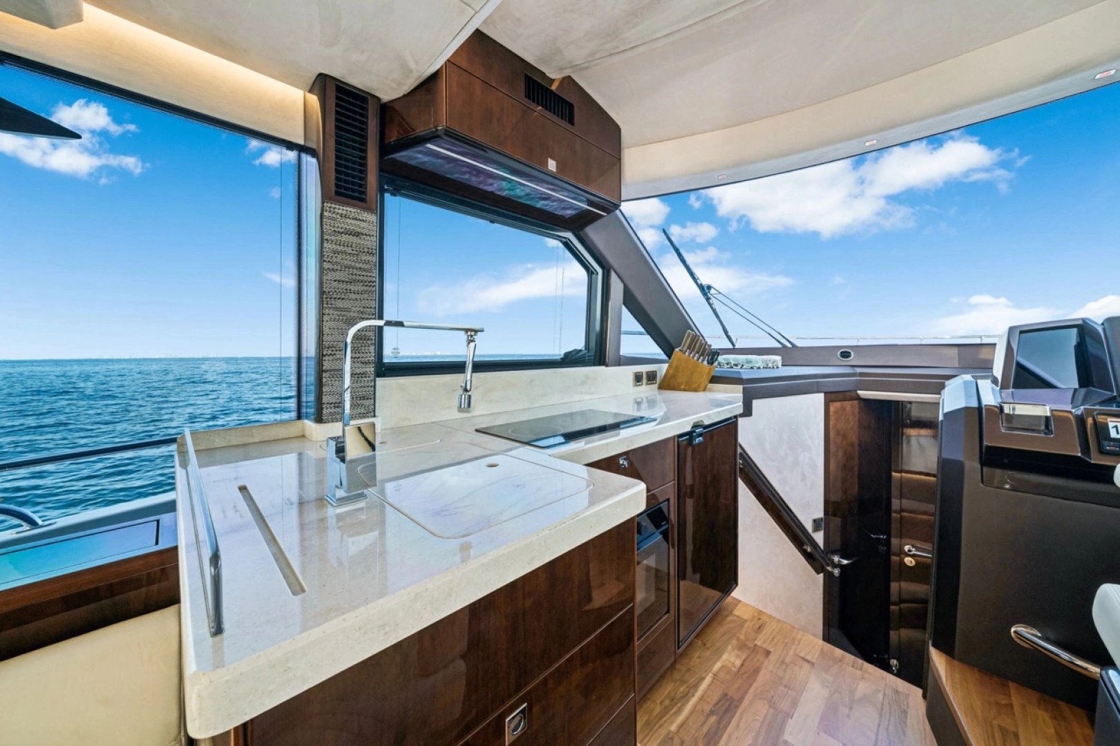 Galeon 400 Fly Yacht For Sale