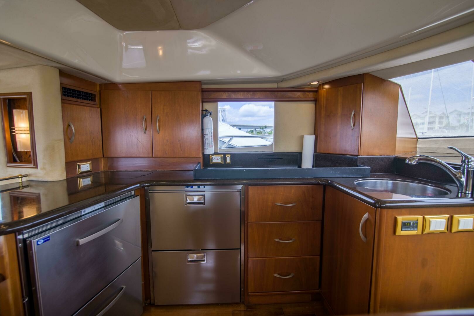 IMMERSED 52ft Silverton Yacht For Sale