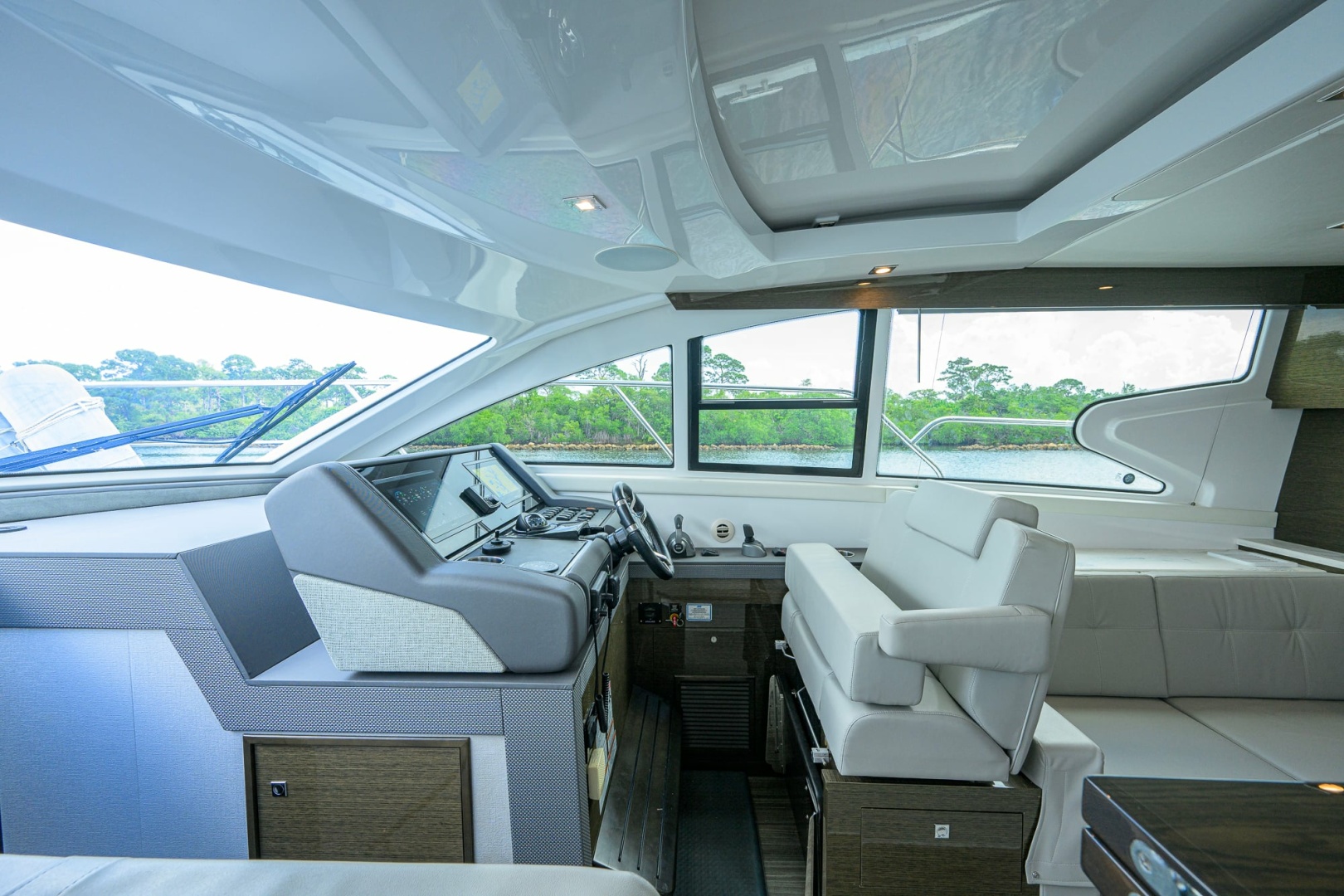4th Quarter 46ft Cruisers Yacht For Sale