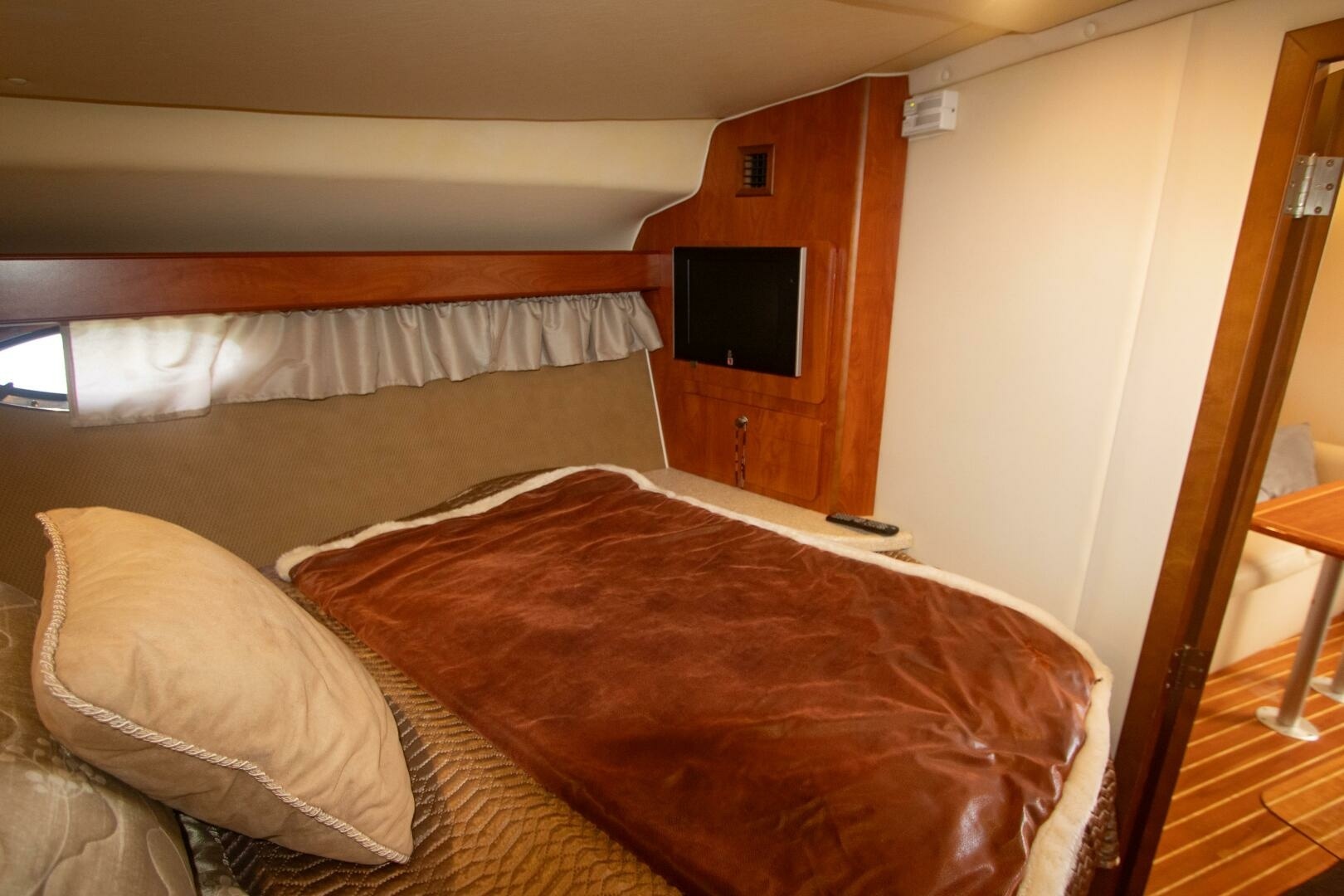 No Name 40ft Rinker Yacht For Sale No Name 40ft Rinker Yacht For Sale