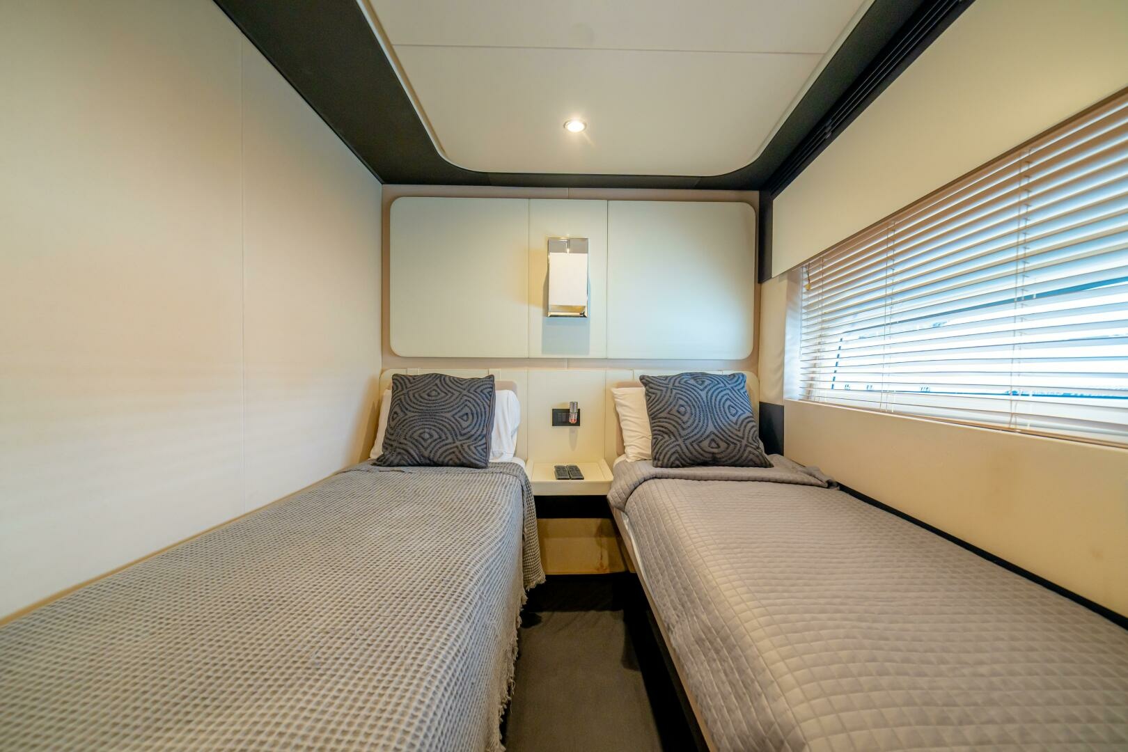 Carpe Diem 77ft Azimut Yacht For Sale