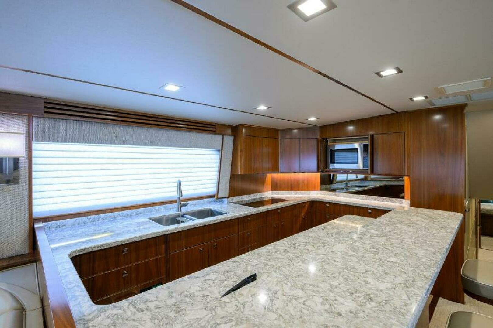 LAMPLIGHTER 80ft Viking Yacht For Sale