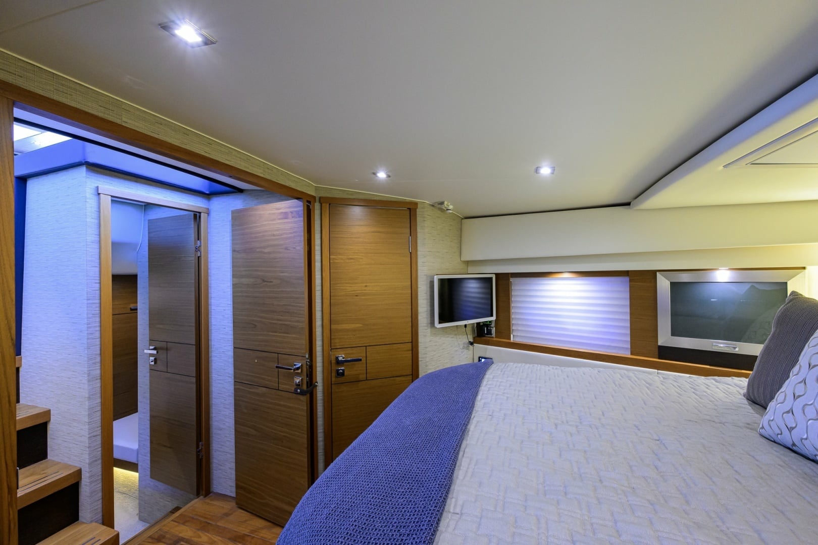 Daybreak 44ft Tiara Yachts Yacht For Sale